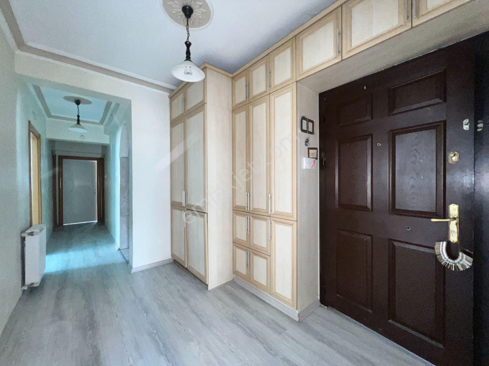 Ufuk Kılıç Emlak'tan Merkezi Konumda 4+1 Masrafsız Orta Kat Daire - Görsel 29