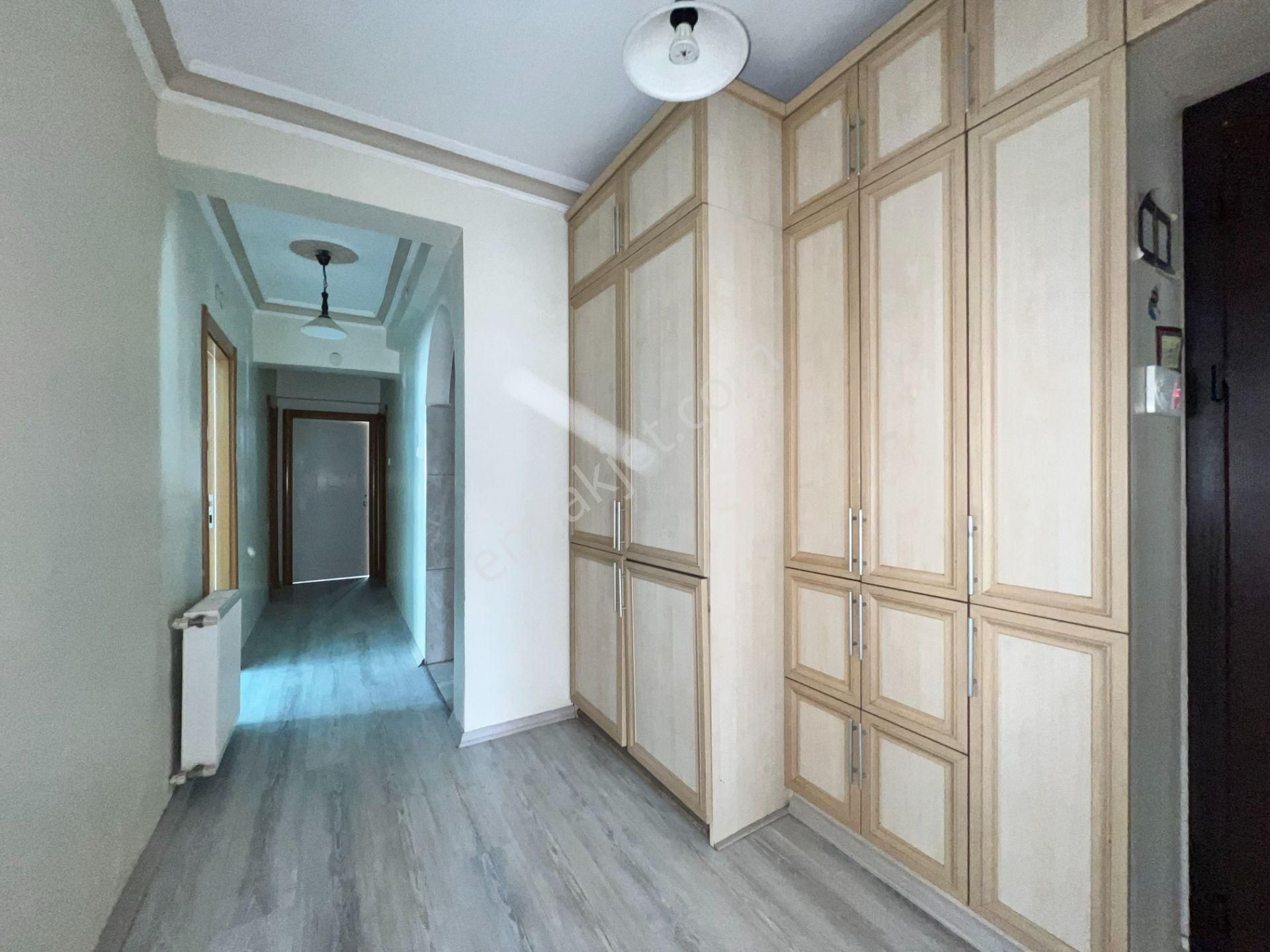 Ufuk Kılıç Emlak'tan Merkezi Konumda 4+1 Masrafsız Orta Kat Daire - Görsel 26