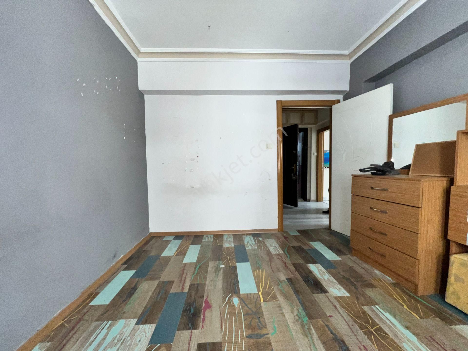 Ufuk Kılıç Emlak'tan Merkezi Konumda 4+1 Masrafsız Orta Kat Daire - Görsel 12