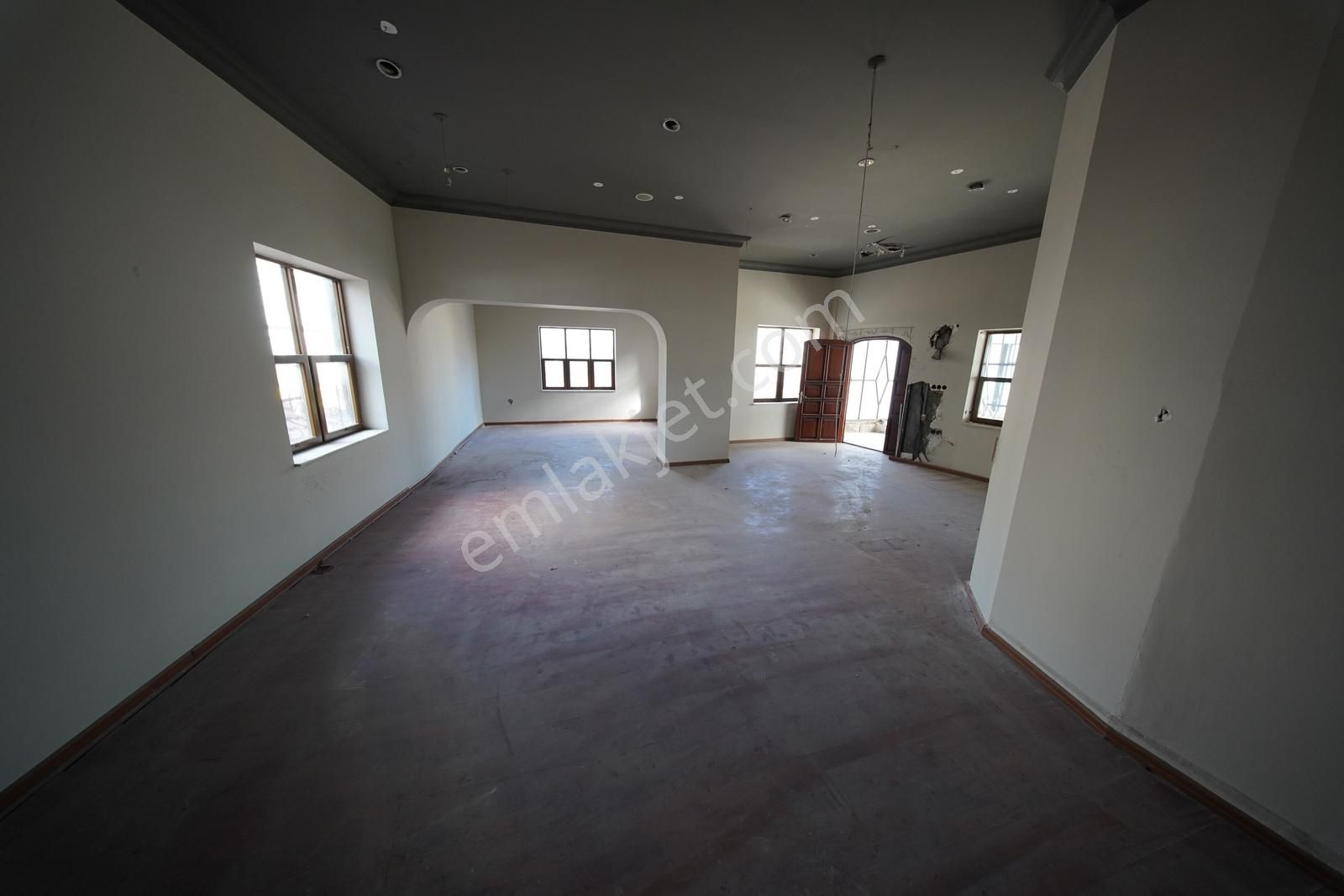 Antalya' Nın Merkezi Cumhuriyet Meydanında Kiralık 450 M2 Mağaza - Görsel 8