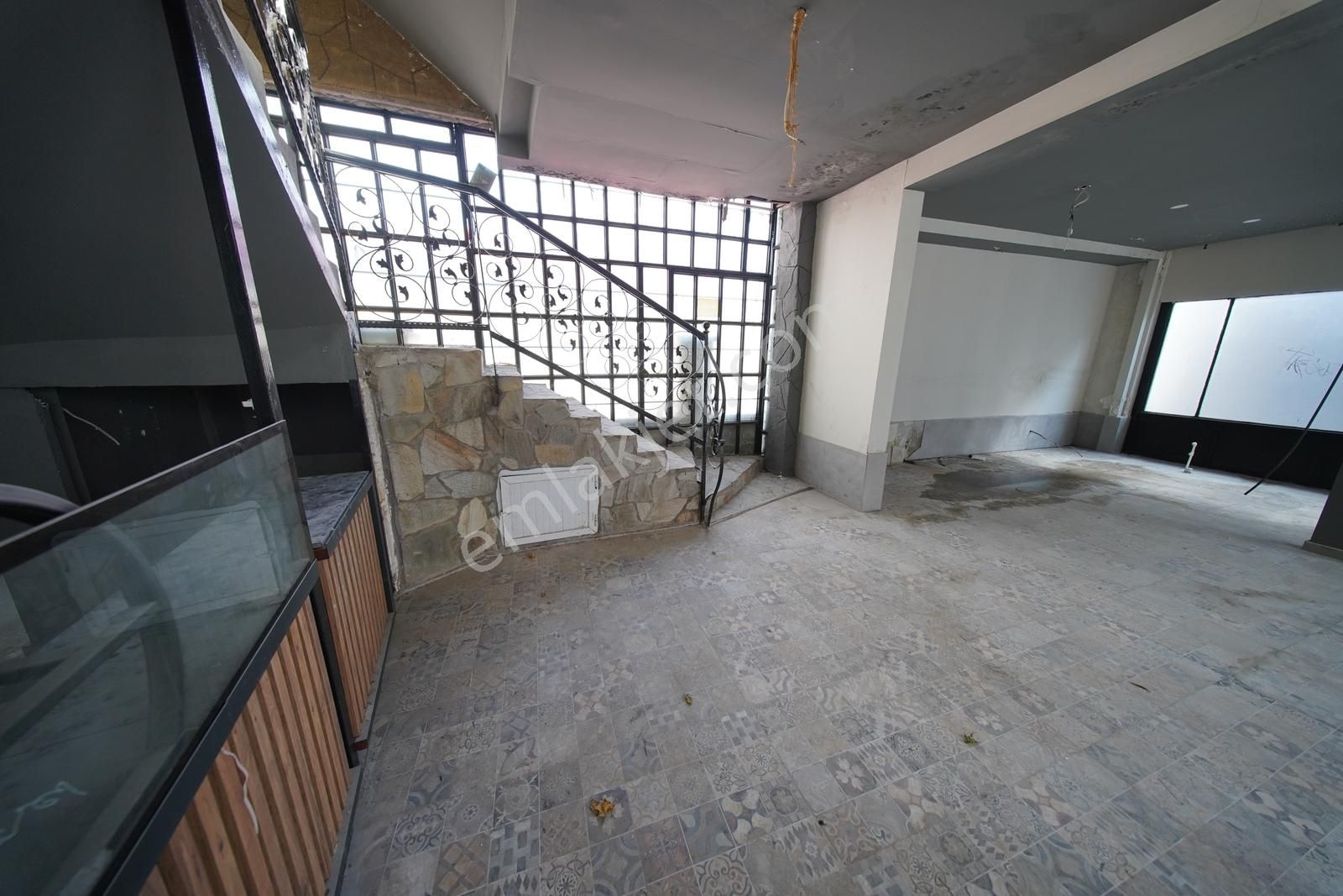 Antalya' Nın Merkezi Cumhuriyet Meydanında Kiralık 450 M2 Mağaza - Görsel 29