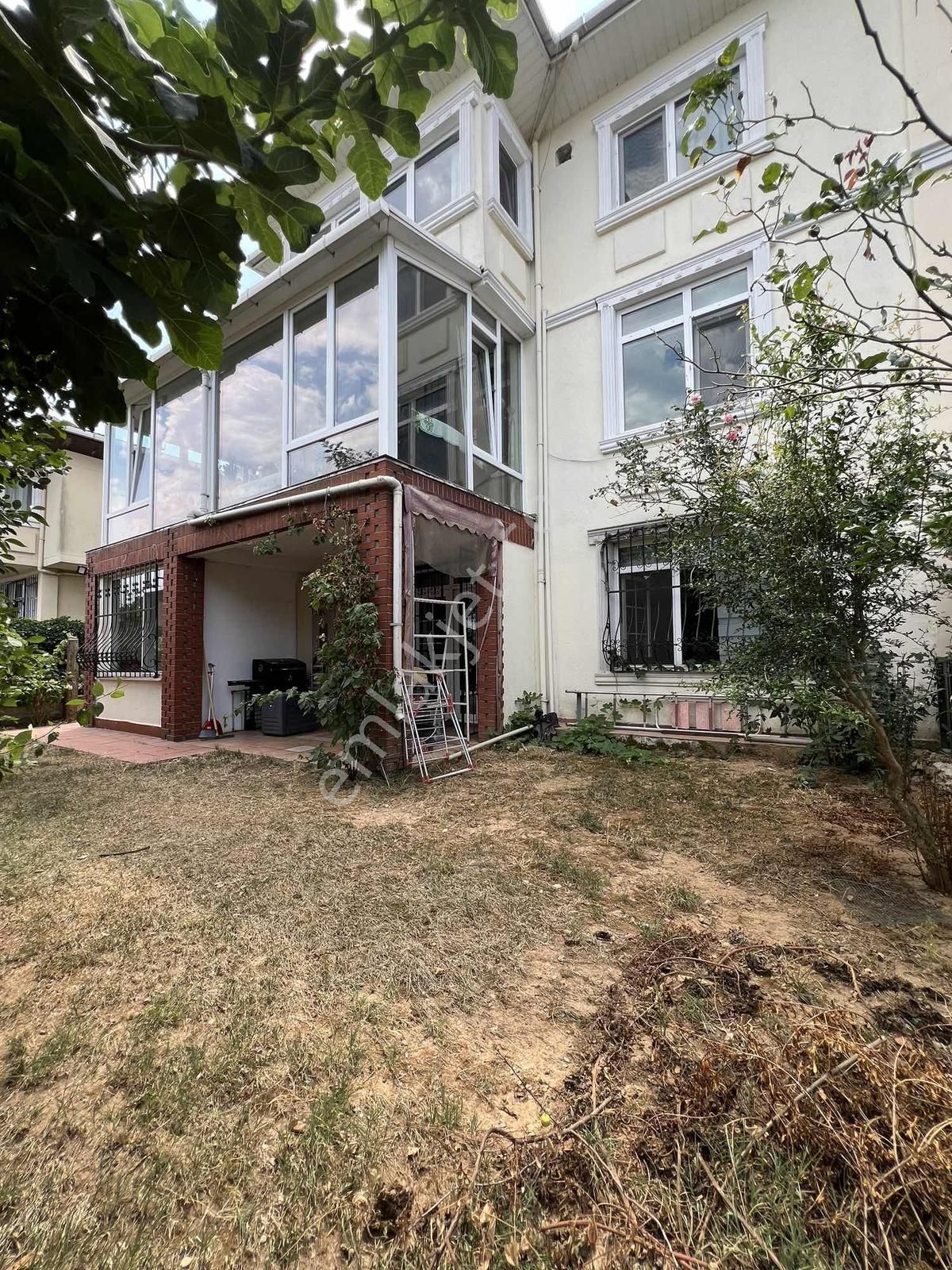 Çengelköy Ata-2 Sitesinde___yeşillikler İçinde 300 M2 Triplex - Görsel 5