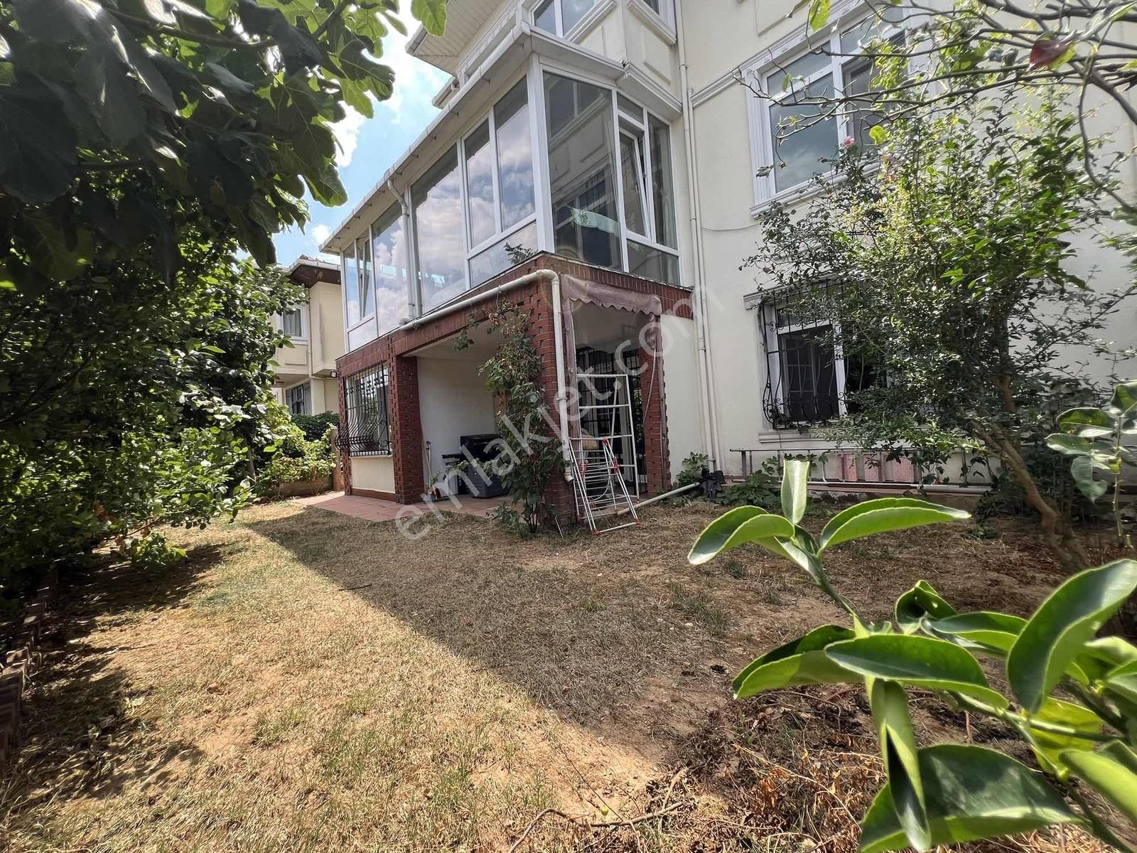 Çengelköy Ata-2 Sitesinde___yeşillikler İçinde 300 M2 Triplex - Görsel 7