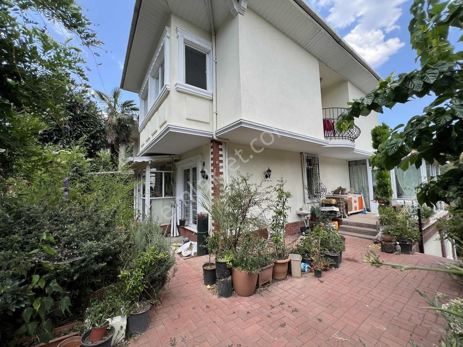 Çengelköy Ata-2 Sitesinde___yeşillikler İçinde 300 M2 Triplex - Görsel 19