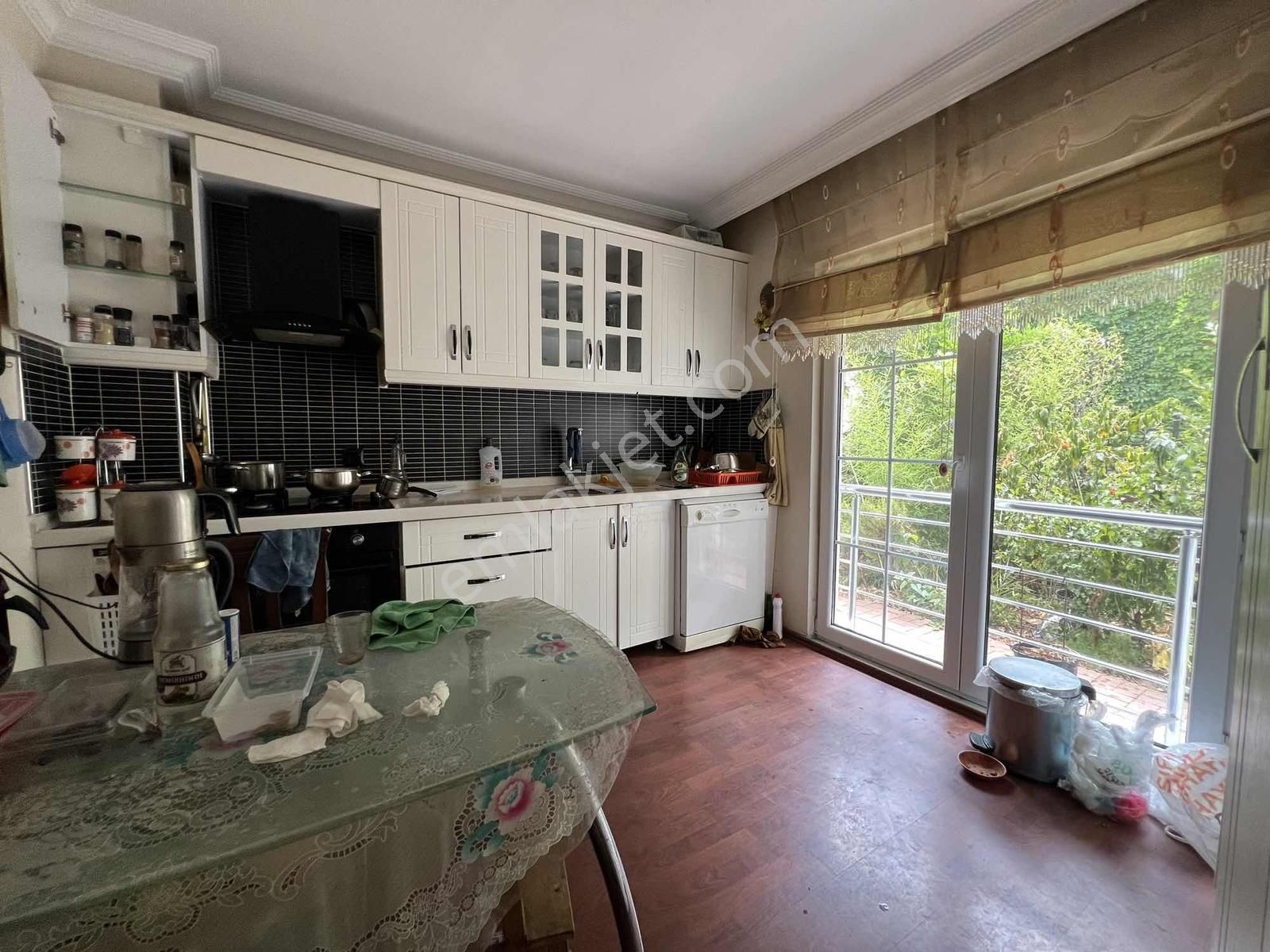 Çengelköy Ata-2 Sitesinde___yeşillikler İçinde 300 M2 Triplex - Görsel 23