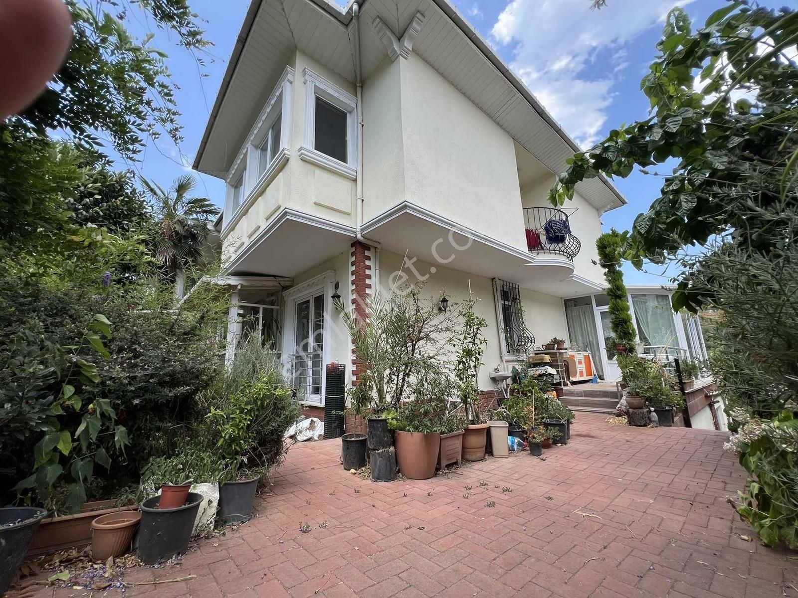 Çengelköy Ata-2 Sitesinde___yeşillikler İçinde 300 M2 Triplex - Görsel 2