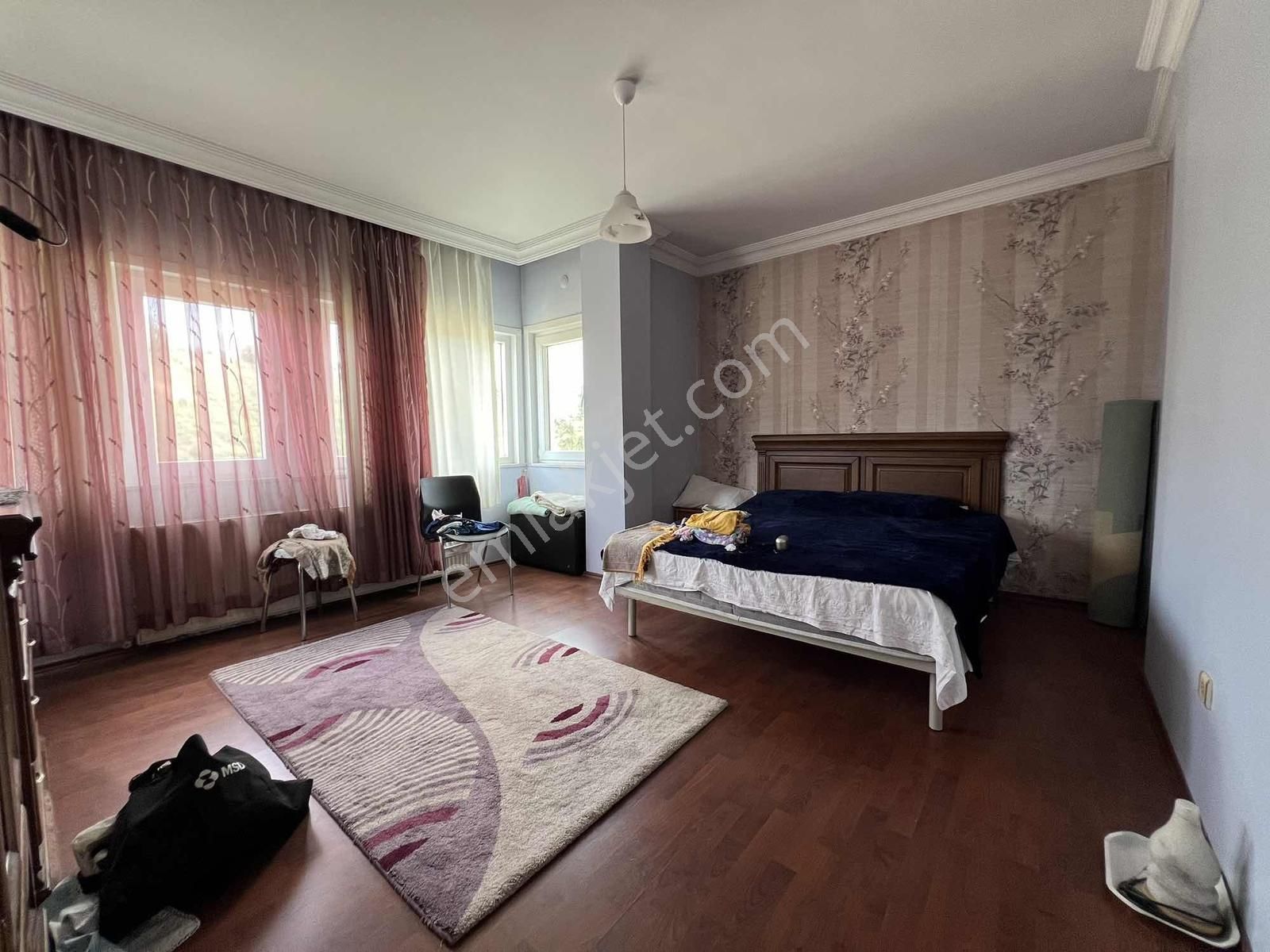 Çengelköy Ata-2 Sitesinde___yeşillikler İçinde 300 M2 Triplex - Görsel 11