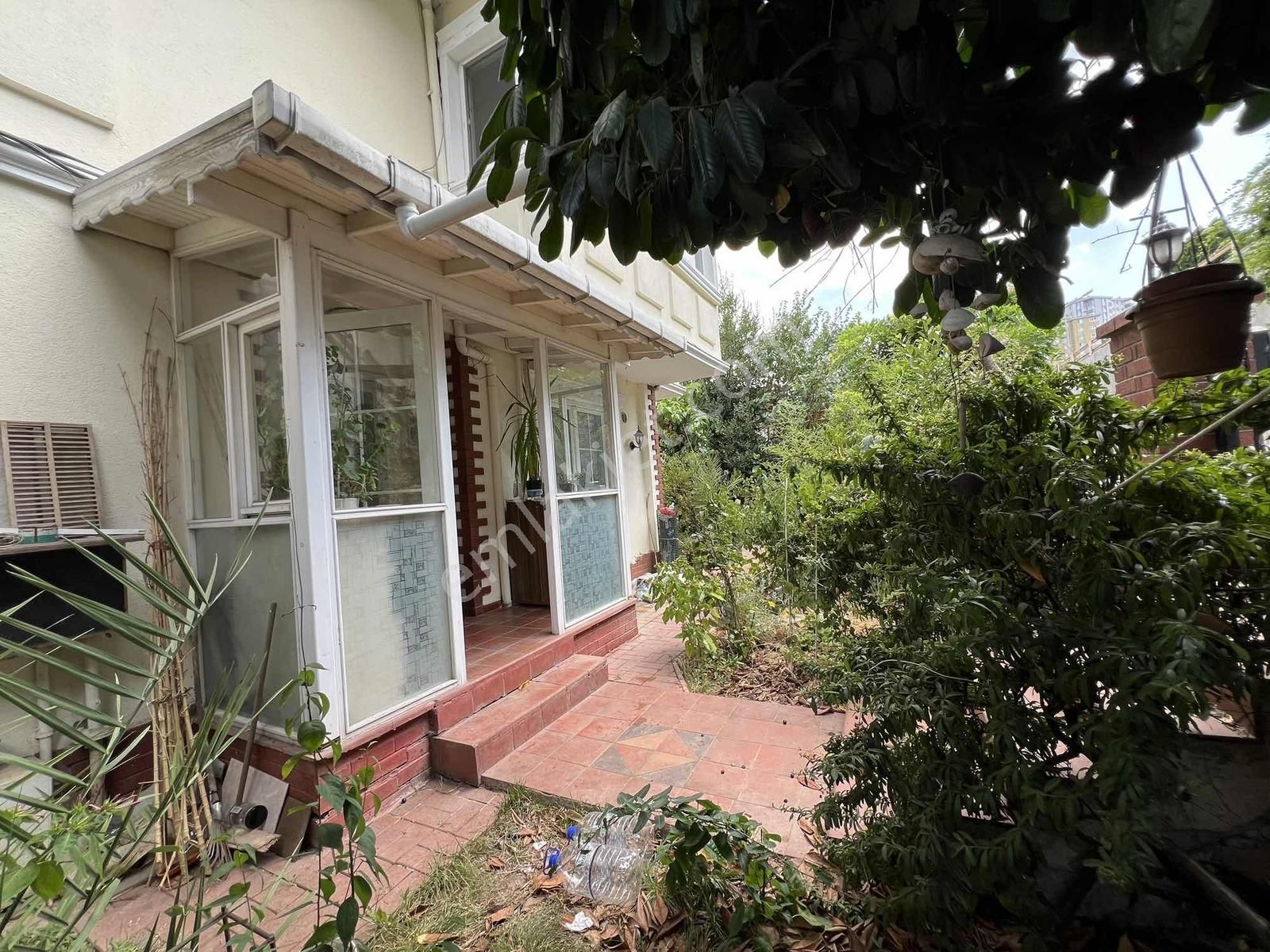 Çengelköy Ata-2 Sitesinde___yeşillikler İçinde 300 M2 Triplex - Görsel 21