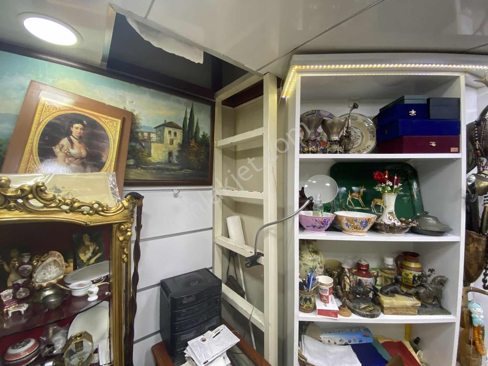 Nişantaşı Mim Plaza'da Geniş Cepheli Satılık Fırsat Dükkan - Görsel 5