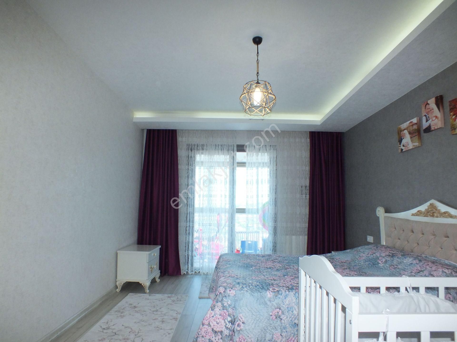 Ufuk Kılıç Emlak'tan Tam Donanımlı Lüx Sitede K.otoparklı 4+1 Daire - Görsel 20