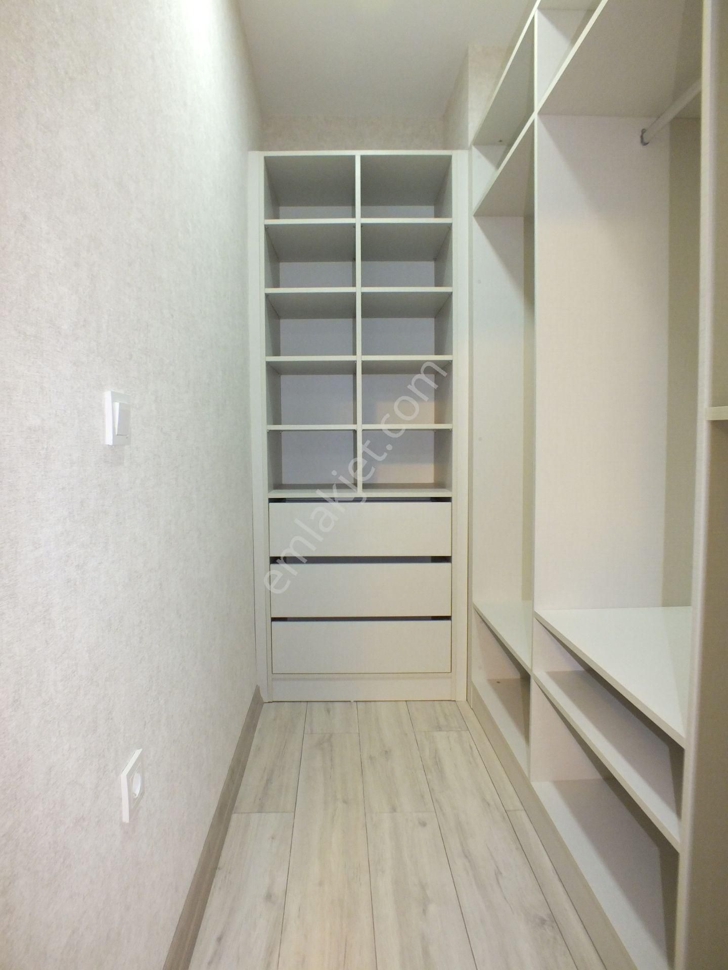 Ufuk Kılıç Emlak'tan Tam Donanımlı Lüx Sitede K.otoparklı 4+1 Daire - Görsel 24