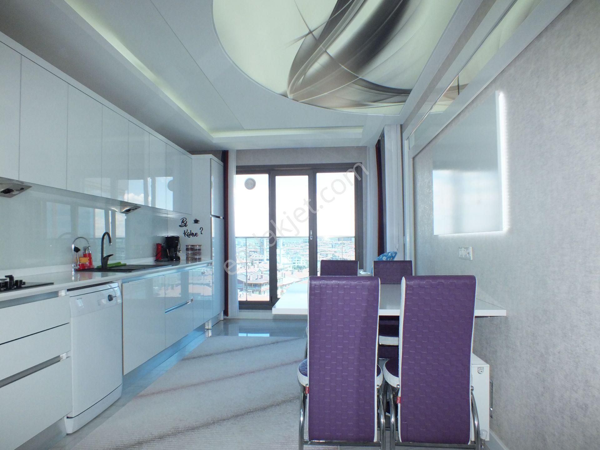 Ufuk Kılıç Emlak'tan Tam Donanımlı Lüx Sitede K.otoparklı 4+1 Daire - Görsel 3