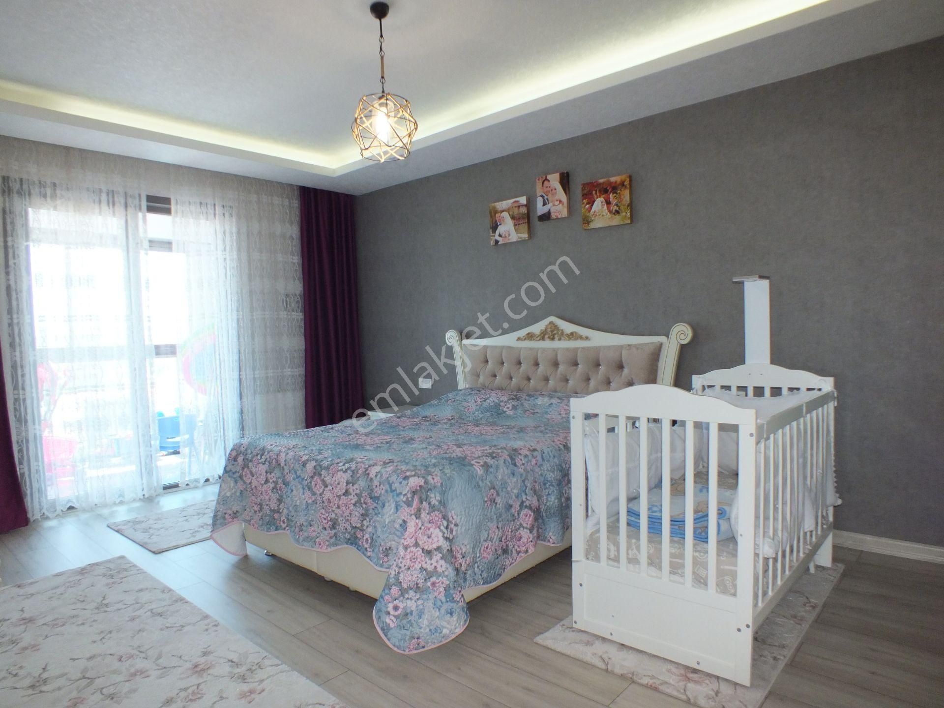 Ufuk Kılıç Emlak'tan Tam Donanımlı Lüx Sitede K.otoparklı 4+1 Daire - Görsel 19