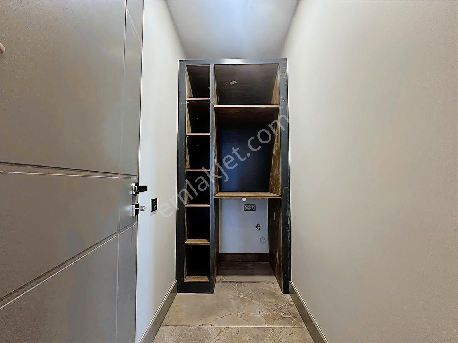 Çengelköyde 5 Bloklu Havuzlu Site İçerisinde 3,5+1 Lux Daire - Görsel 30