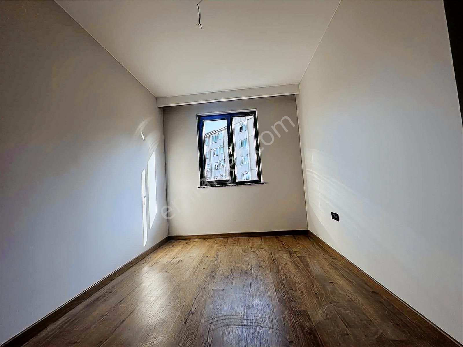 Çengelköyde 5 Bloklu Havuzlu Site İçerisinde 3,5+1 Lux Daire - Görsel 26