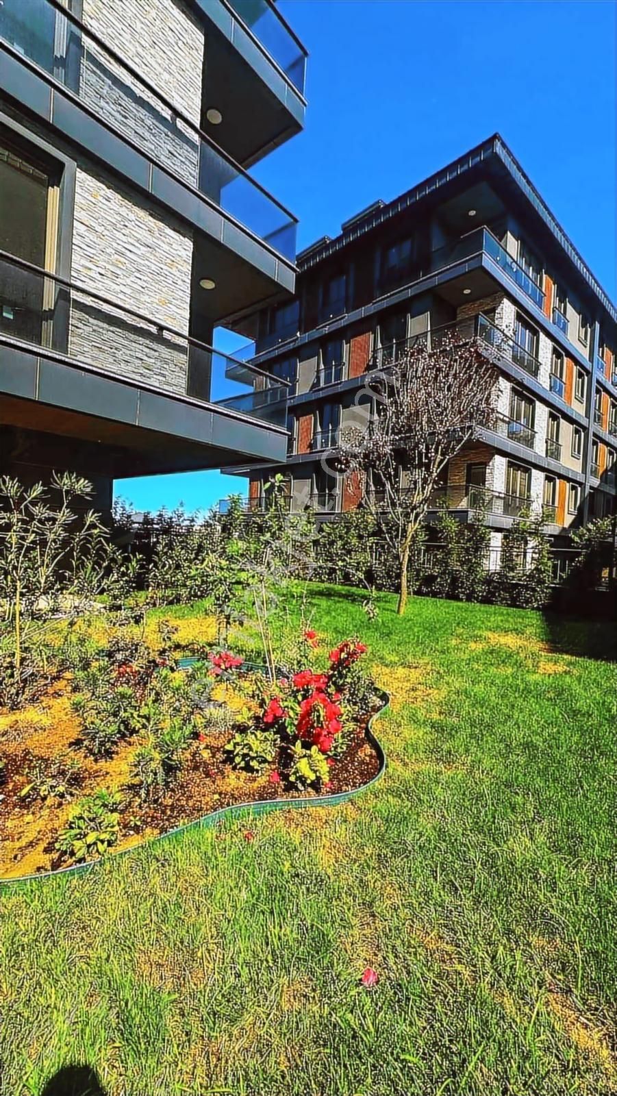 Çengelköyde 5 Bloklu Havuzlu Site İçerisinde 3,5+1 Lux Daire - Görsel 14