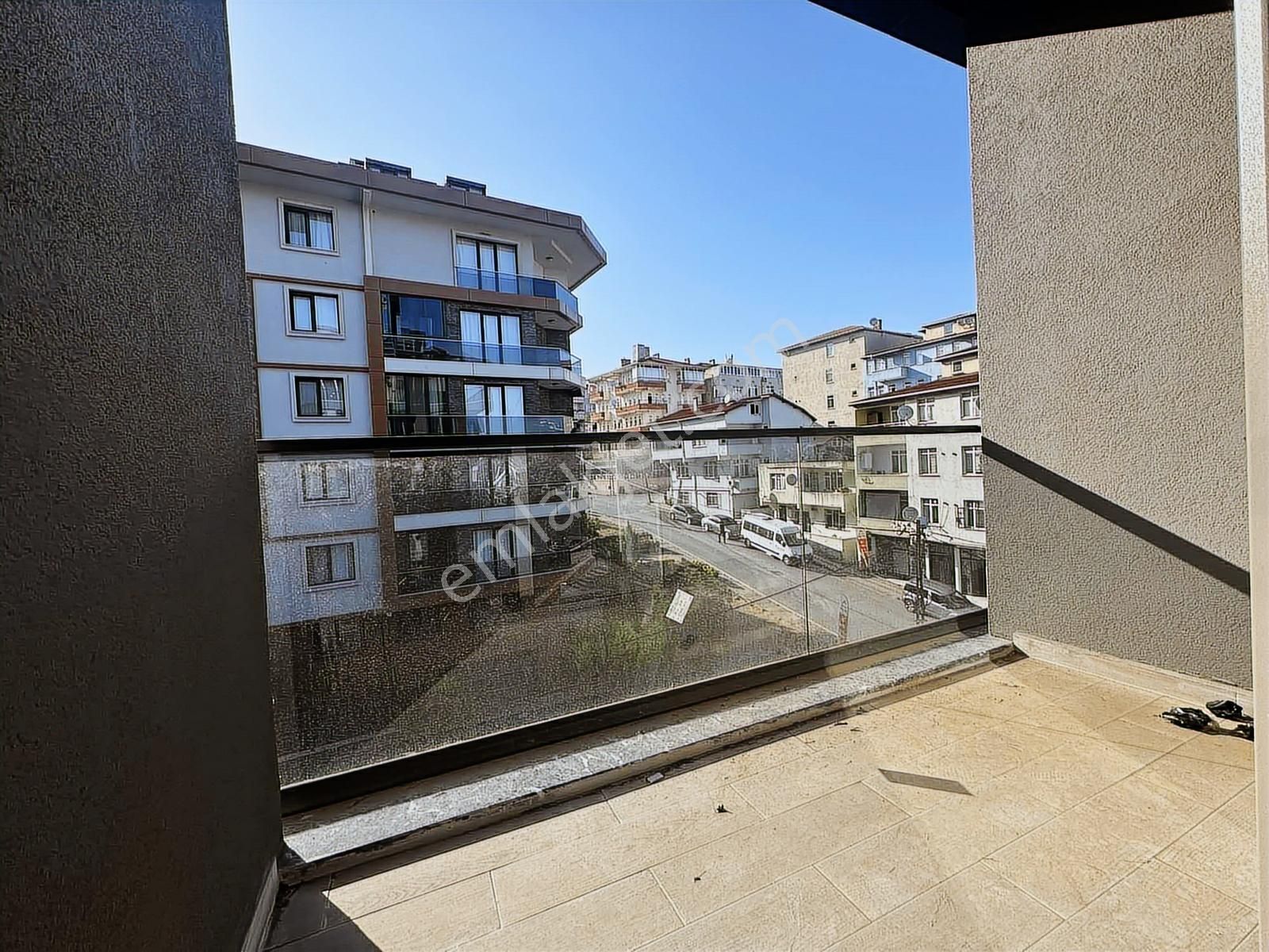 Çengelköyde 5 Bloklu Havuzlu Site İçerisinde 3,5+1 Lux Daire - Görsel 20