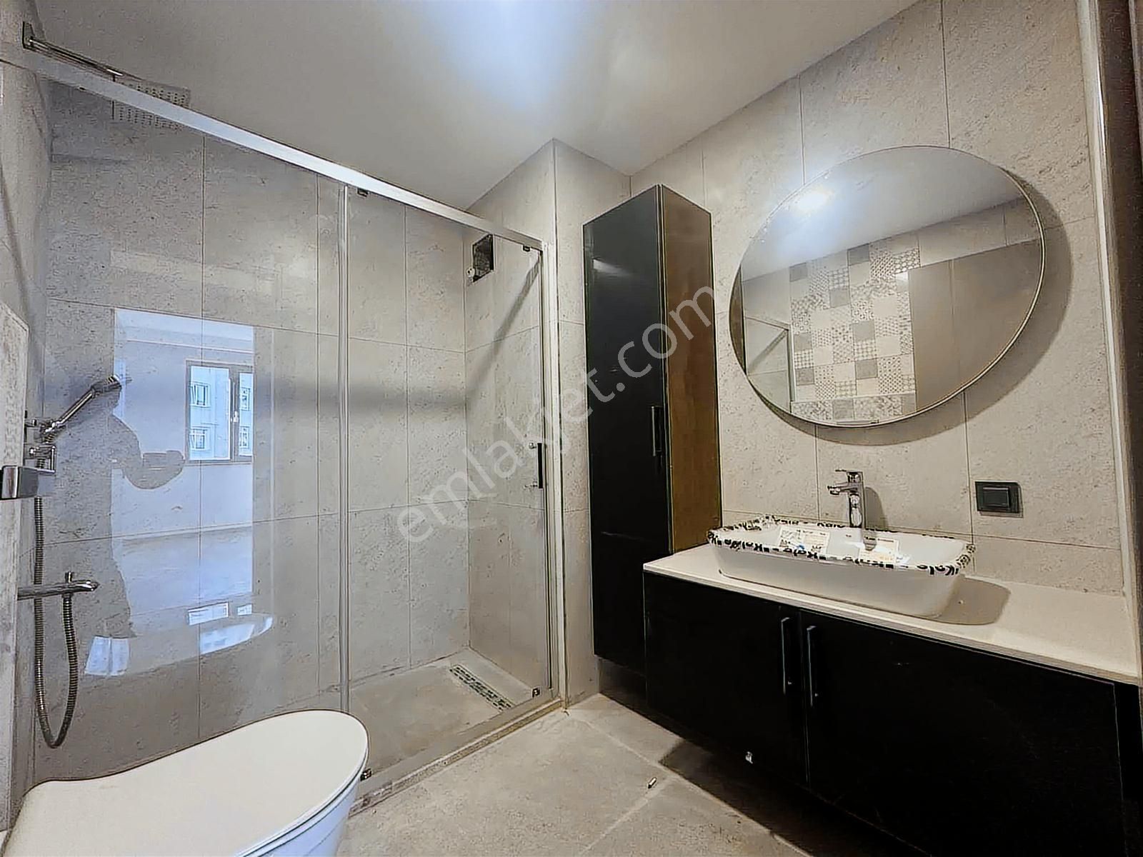 Çengelköyde 5 Bloklu Havuzlu Site İçerisinde 3,5+1 Lux Daire - Görsel 31
