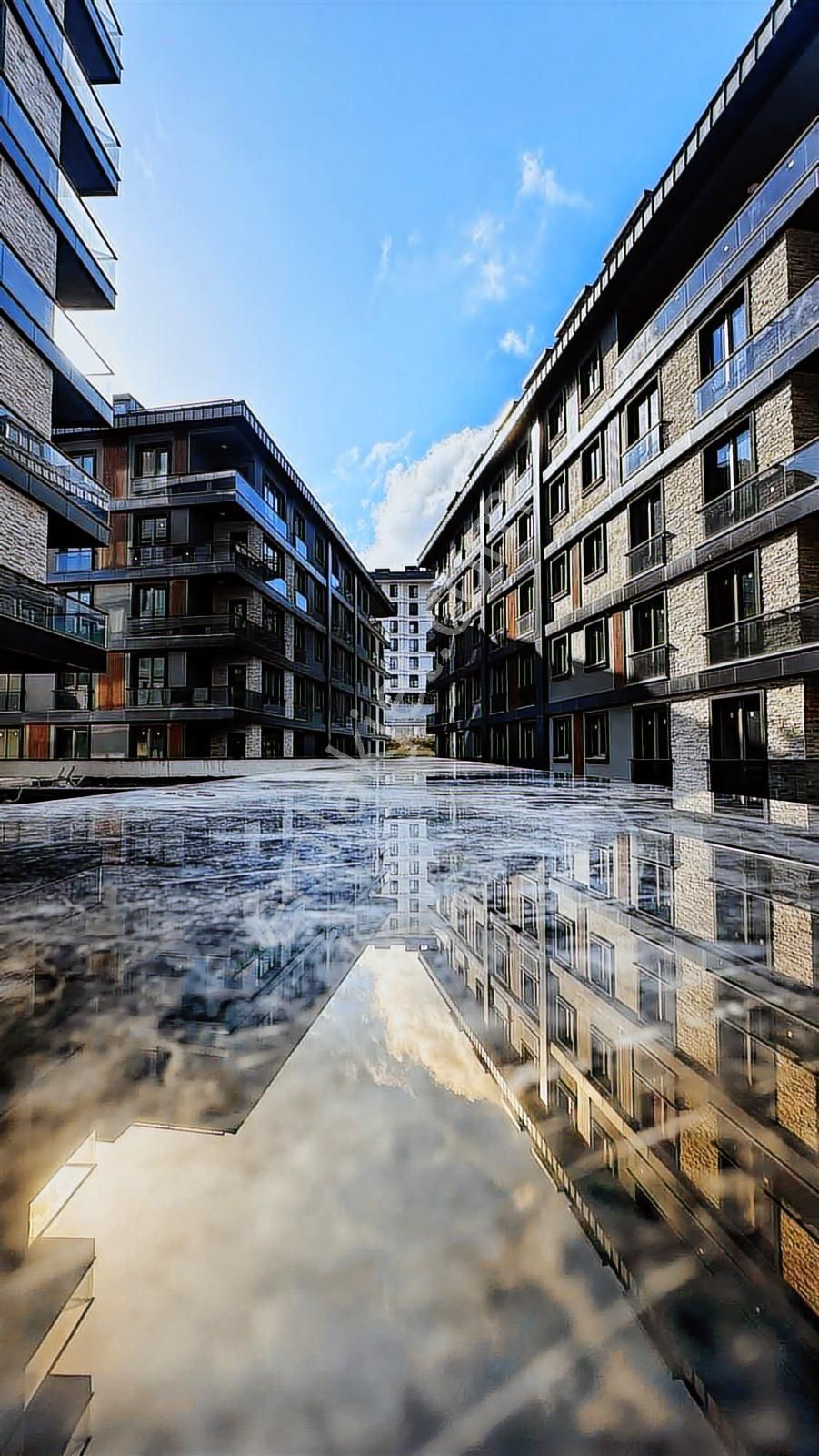 Çengelköyde 5 Bloklu Havuzlu Site İçerisinde 3,5+1 Lux Daire - Görsel 25