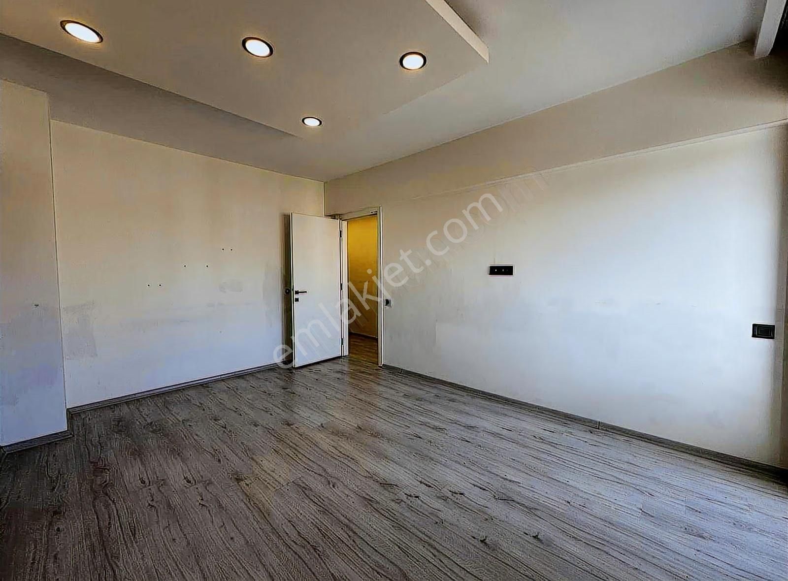 Çaybaşı Caddesi Üzeri 150 M² 3+1 Satılık Daire Krediye Uygun - Görsel 4