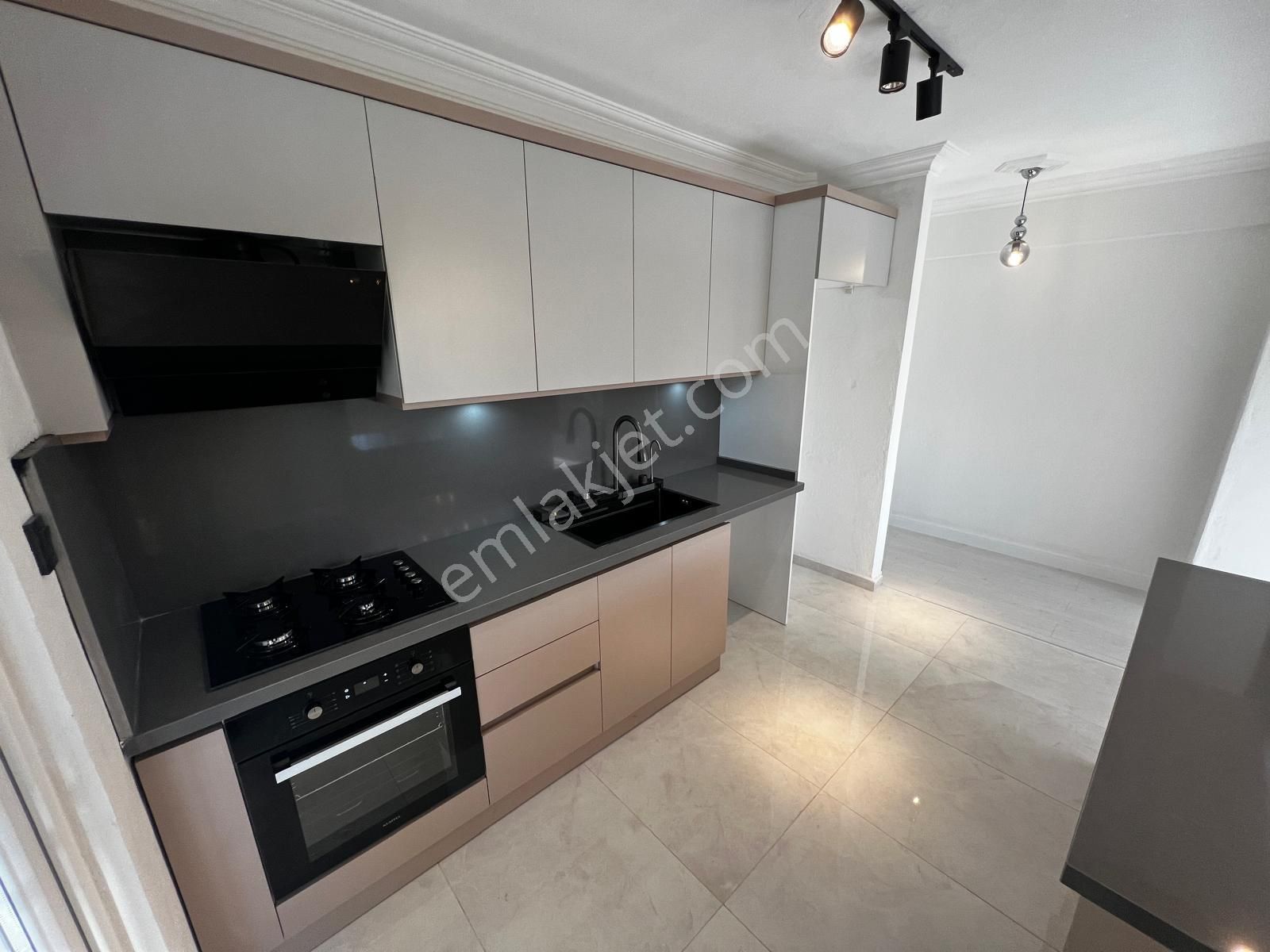 Yiğit'ten Altınkumda Modern Tasarımıyla 2+1 Kaçırılmayacak Daire - Görsel 8