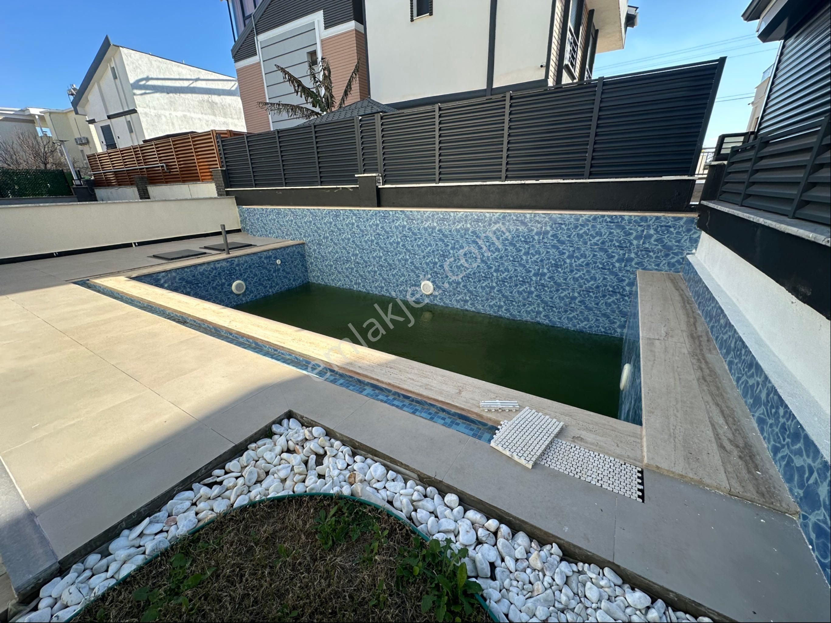 Didim Altınkumda Denize Yakın Müstakil Havuzlu 3+1 Villa - Görsel 5