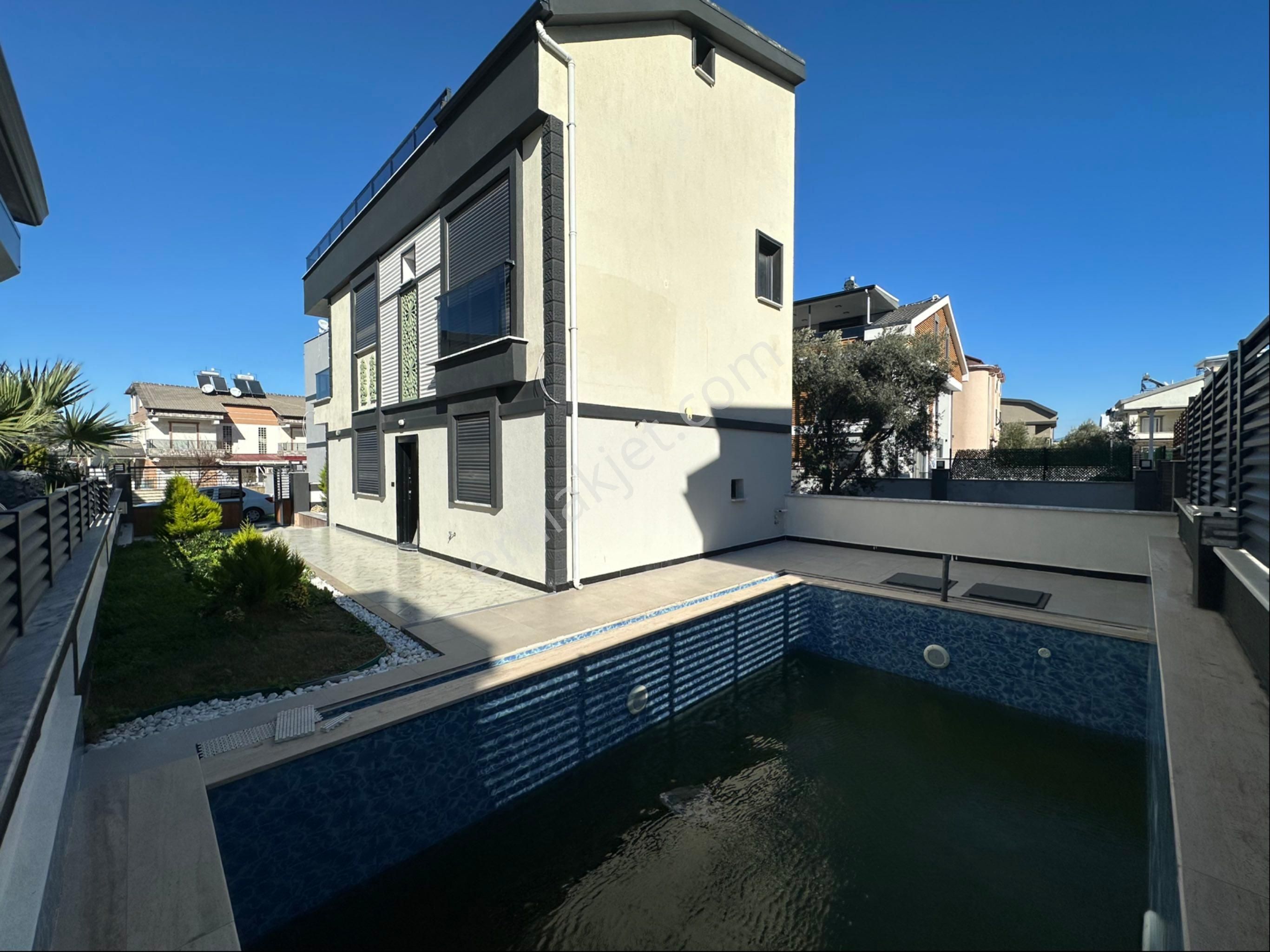 Didim Altınkumda Denize Yakın Müstakil Havuzlu 3+1 Villa - Görsel 4