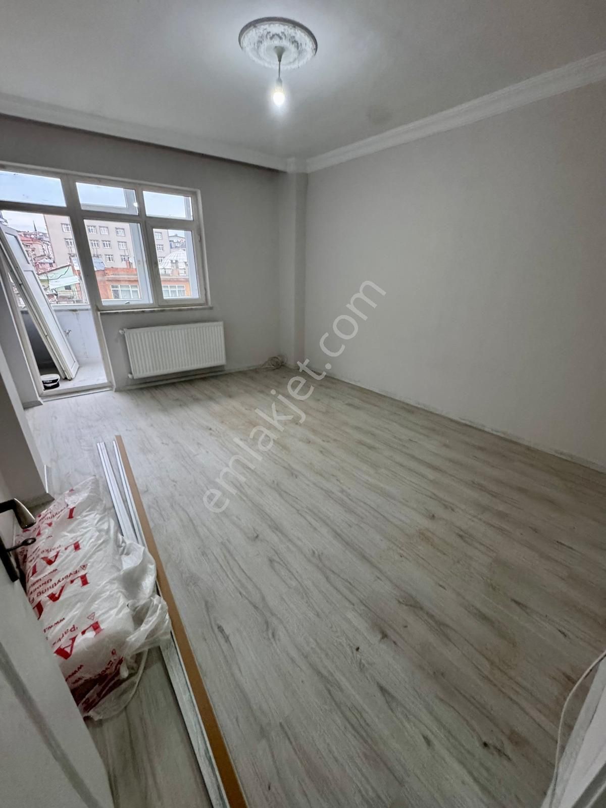 Evim-nur'dan Unkapanı Mh. 2+1 2. Kat Dış Cepheli İçi Yapılı Daire - Görsel 25