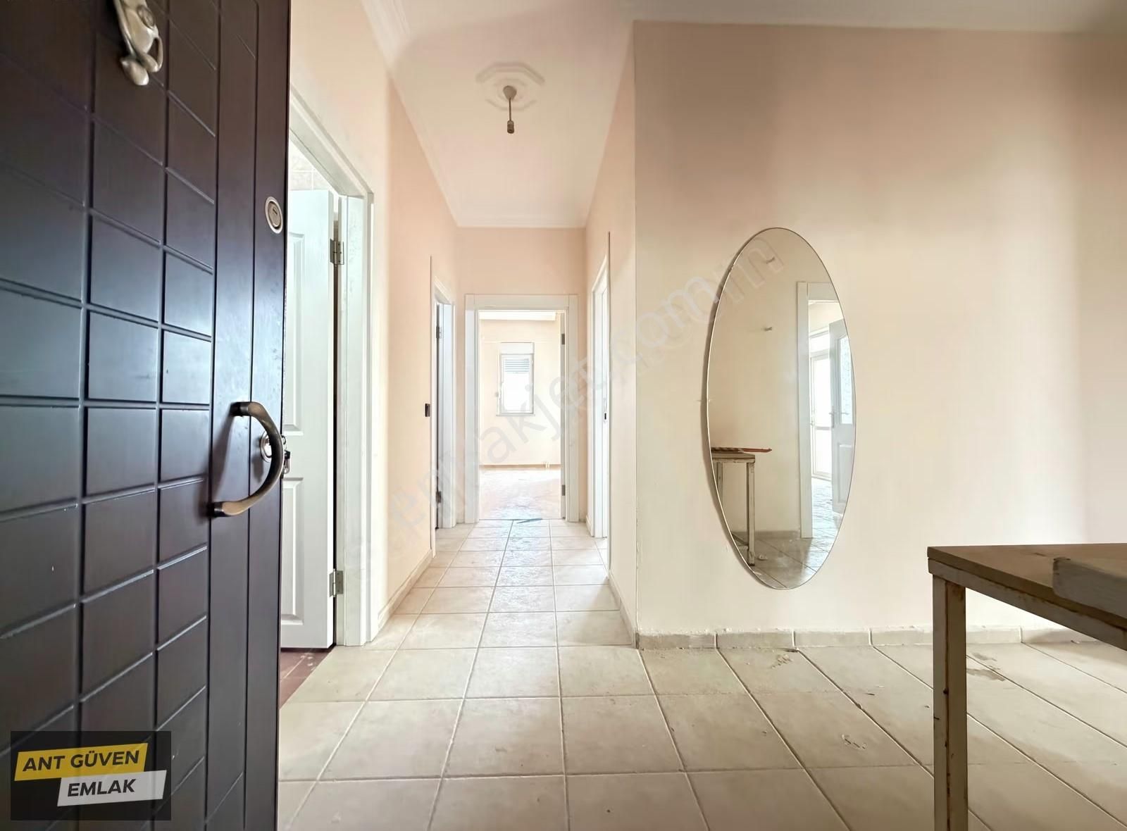 Şehir Manzaralı Site İçinde 3 Balkonlu 3+1 Asansörlü Geniş Daire - Görsel 34