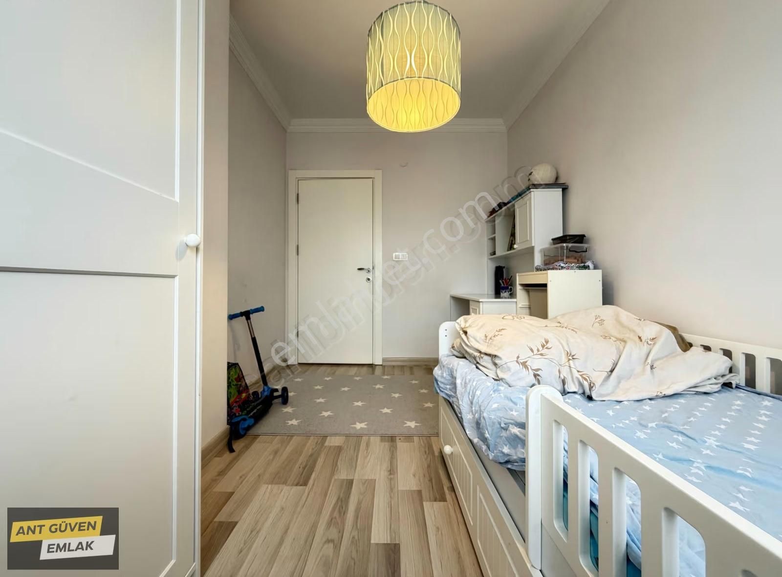 Havuzlu Köşe Binada Ebeveyn Banyolu 3+1 Asansörlü Geniş Arakat - Görsel 3