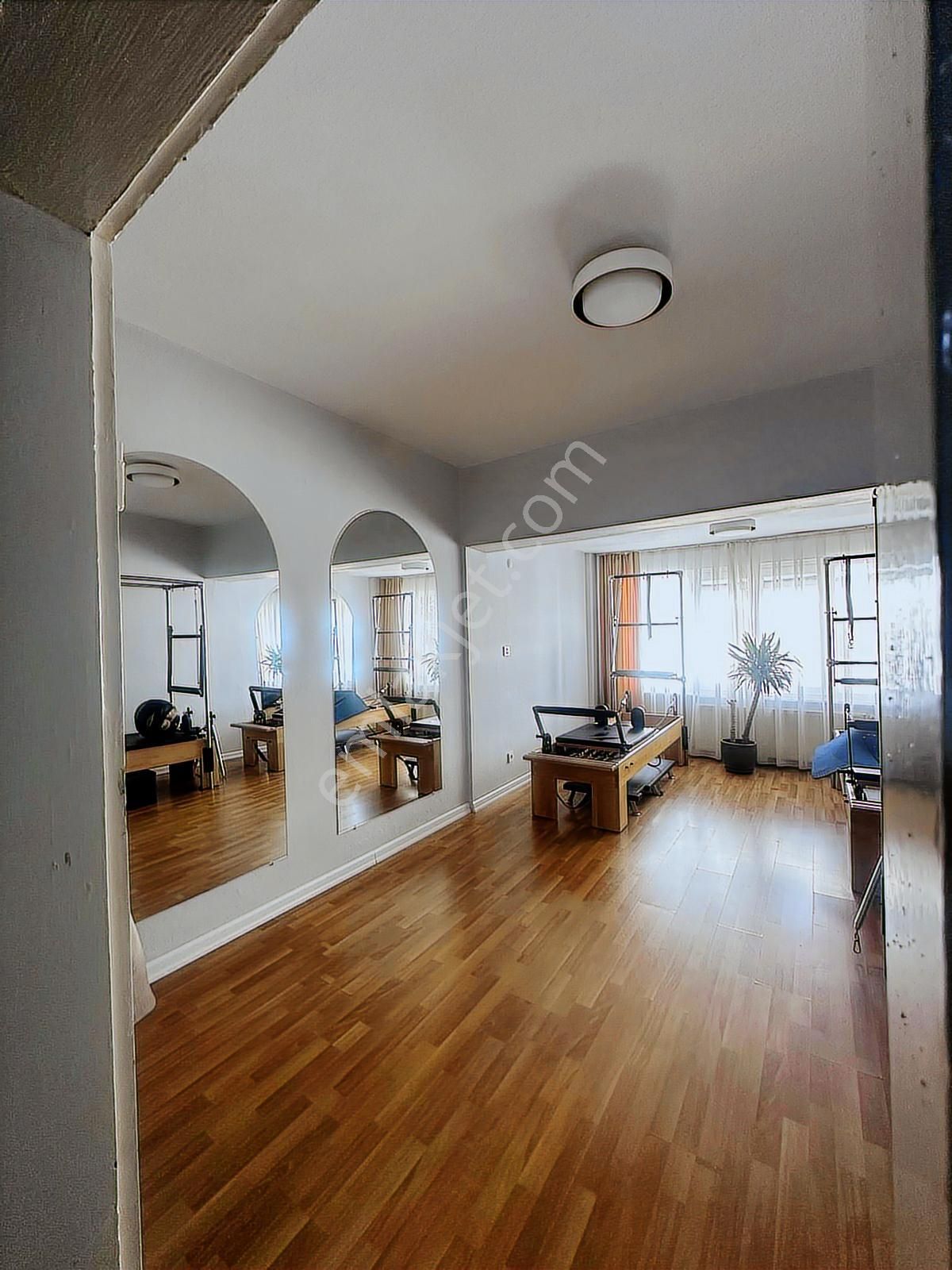 Barbaros Mahallesi'nde Satılık Bahçeli Müstakil Bina - Görsel 9