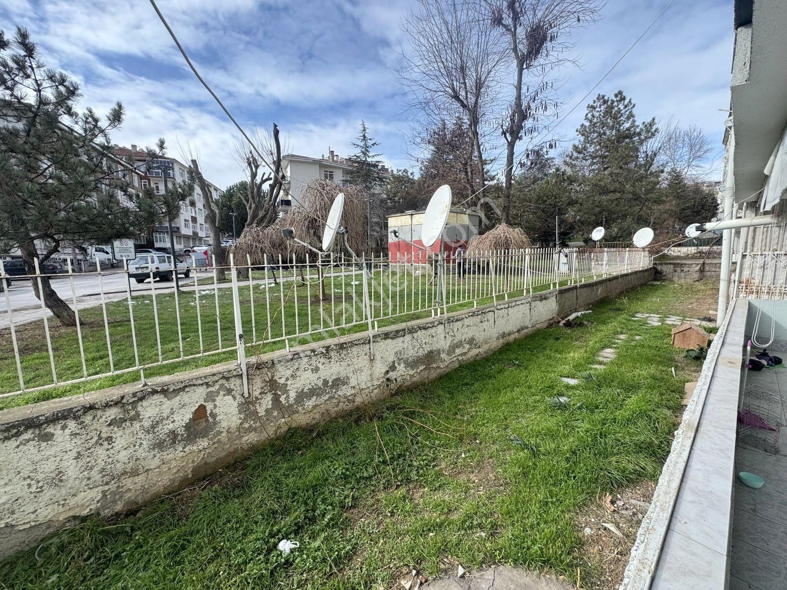 Etlik'de 3+1 125m2 Kilerli Park Manzaralı Bağımsız Bahçe Katı Fırsat Daire - Görsel 29