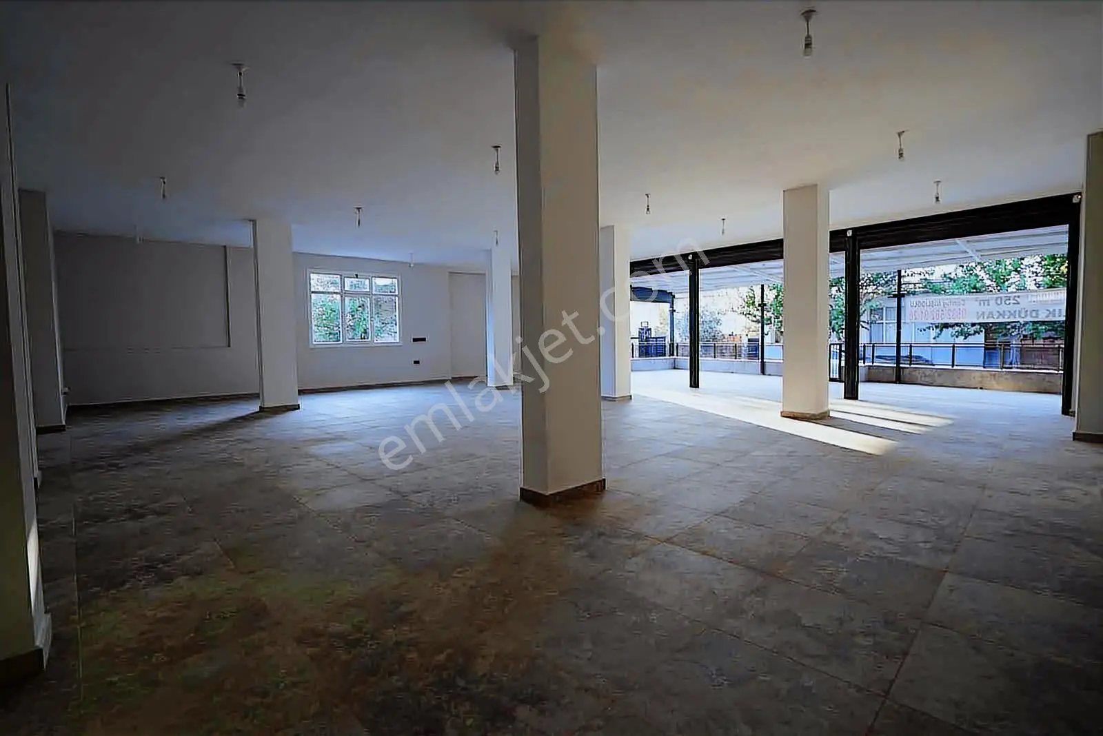 Kuşadası Kirazlık Köyü'nde Kiralık İş Yeri - Görsel 11