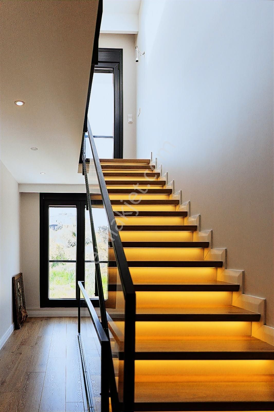 Üsküdar Çengelköy De Boğaz Manzaralı Tripleks Villa - Görsel 33