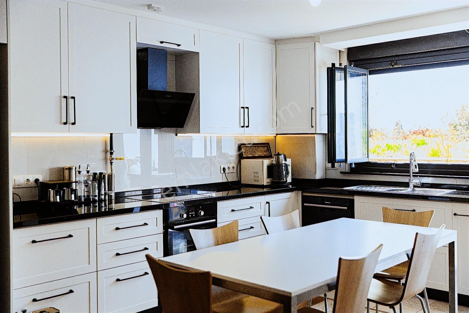 Üsküdar Çengelköy De Boğaz Manzaralı Tripleks Villa - Görsel 29