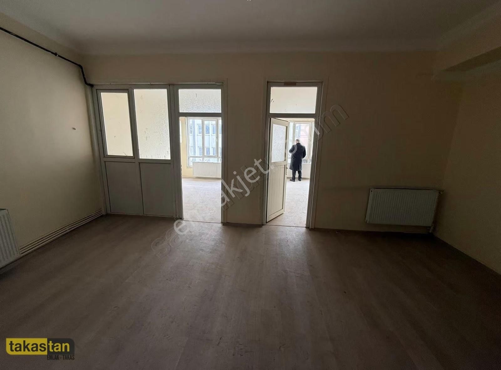 Merkezi Konumda, Cadde Üstü 2+1 Satılık Daire - Görsel 8