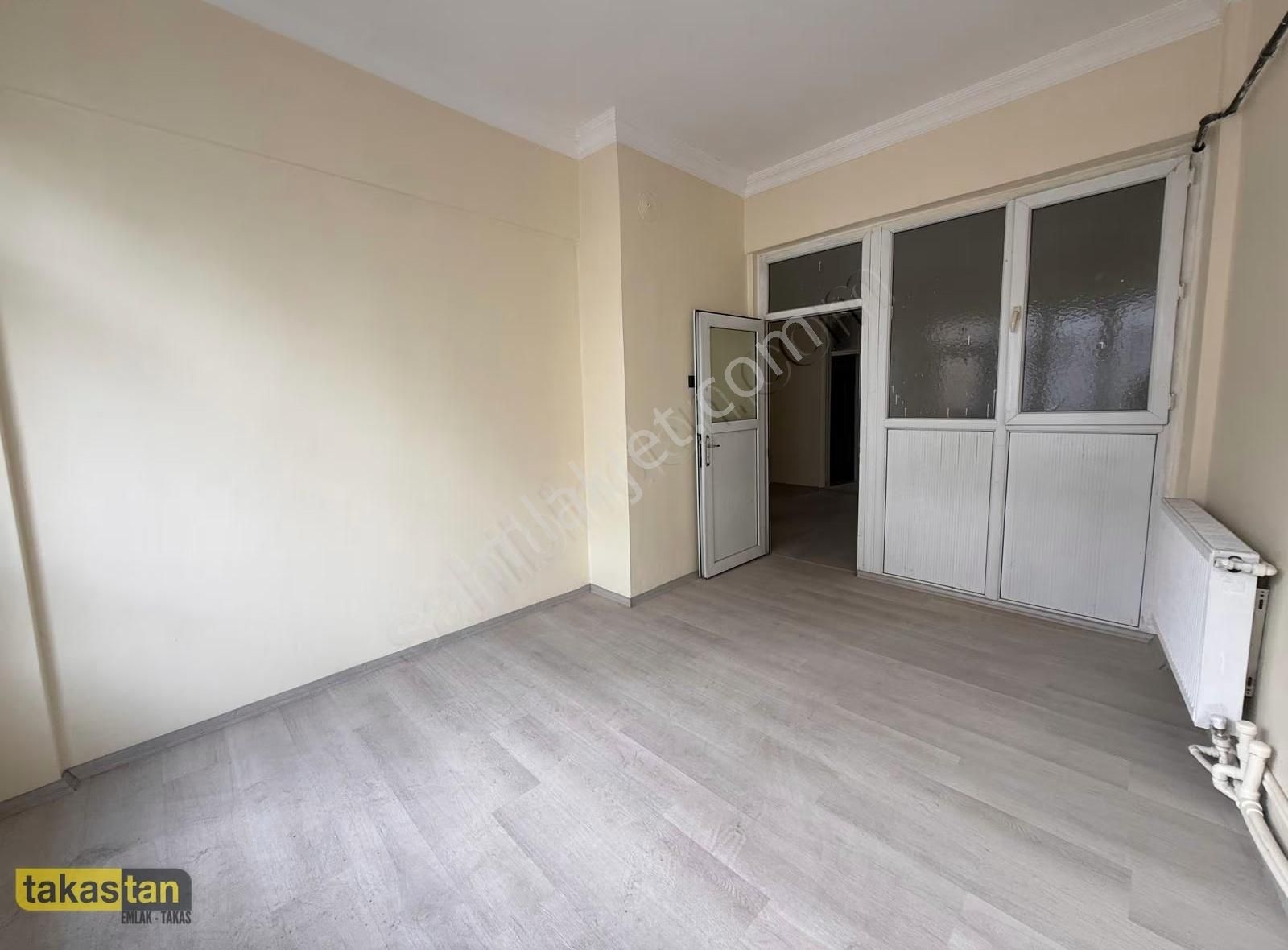 Merkezi Konumda, Cadde Üstü 2+1 Satılık Daire - Görsel 4