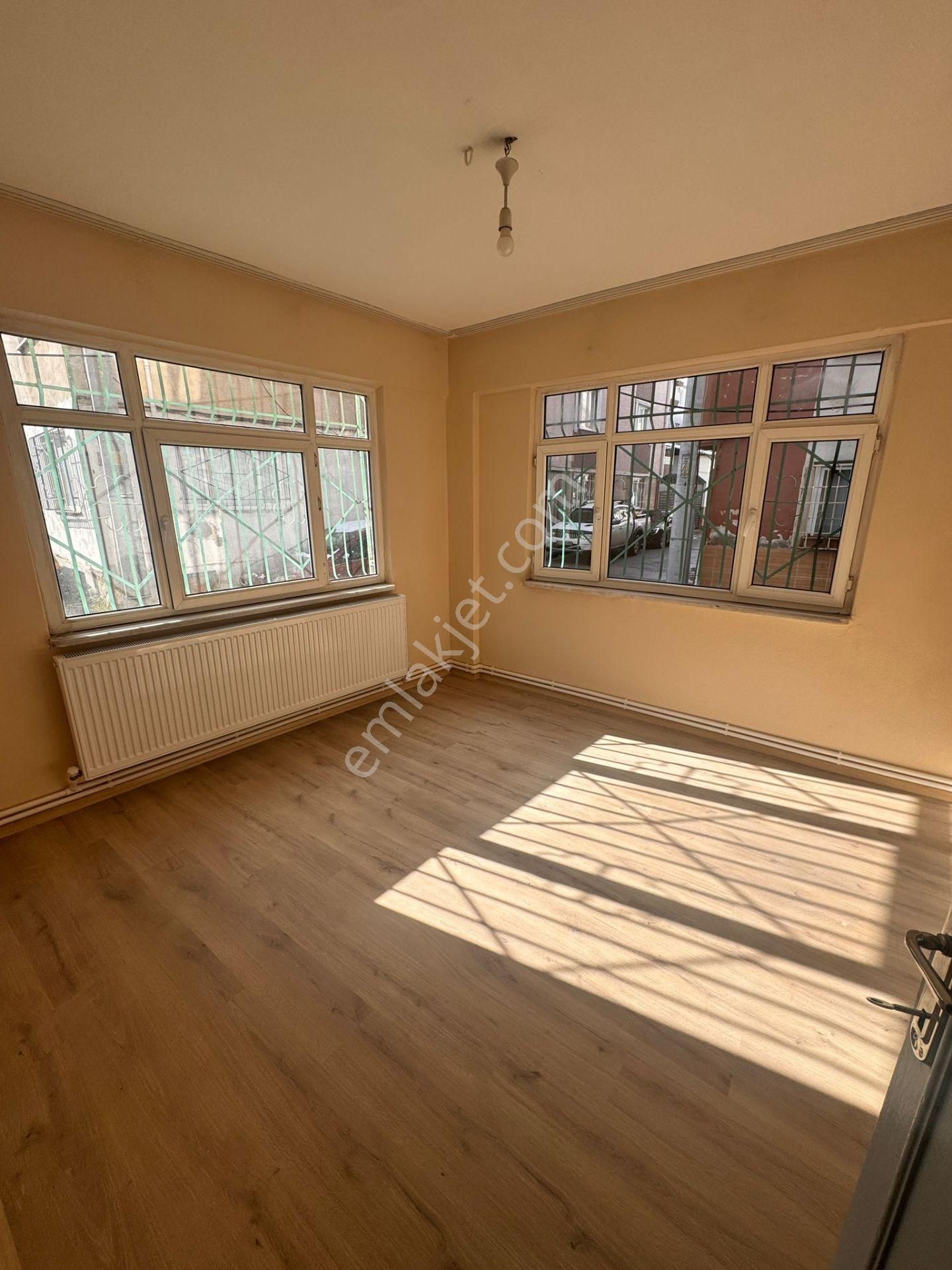 Çınarönü Mahallesinde Yenilenmiş Kiralık Daire - Görsel 3