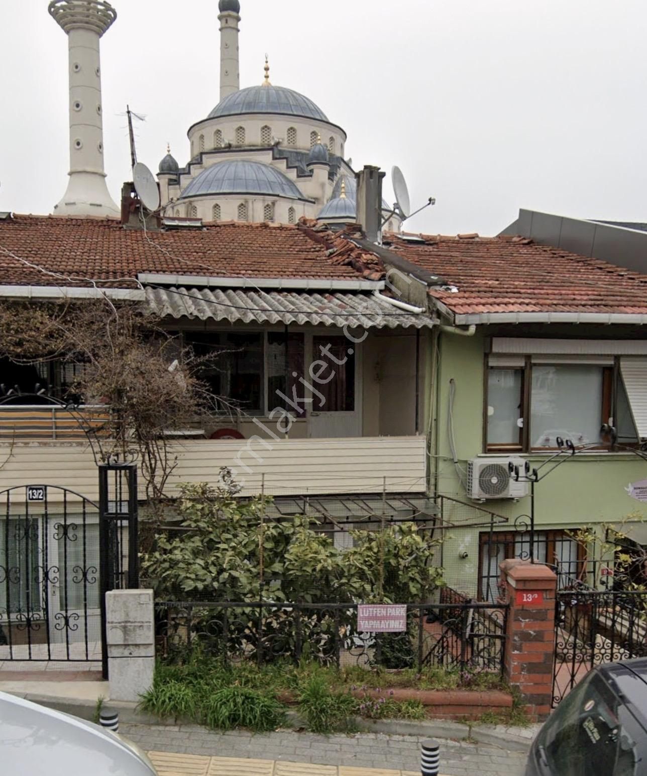 Üsküdar Barbaros Mahallesi'nde Müstakil İş Yeri