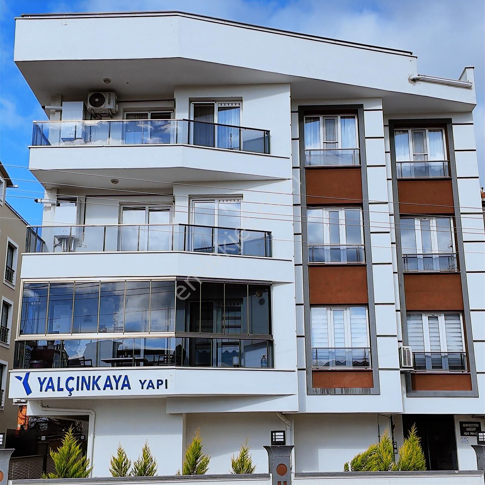 Hürriyet Cadde Üzeri 120 M2 Arakat 3+1 Asansörlü Daire - Görsel 22