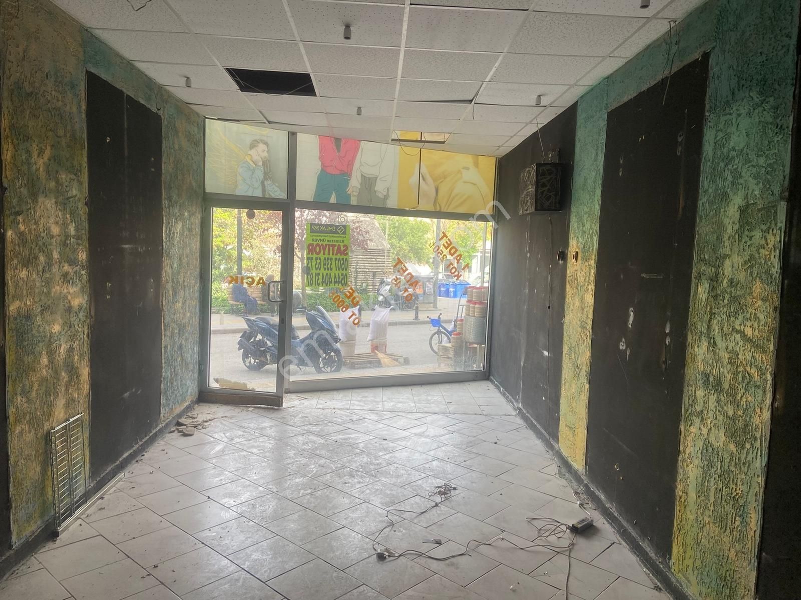 Emlakyaptan Carsı Merdezde Satılık Yatırıma Uygun Dükkan