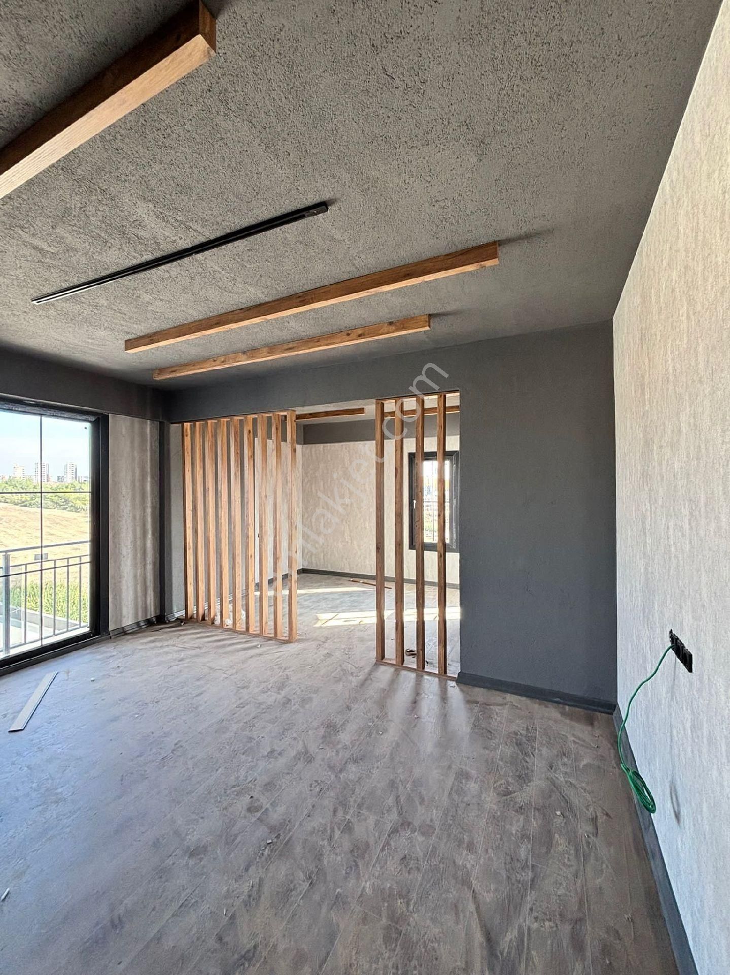 Çınarlıda Bulvar Üzeri 1+1 Ultra Lüks Satılık Daireler - Görsel 5