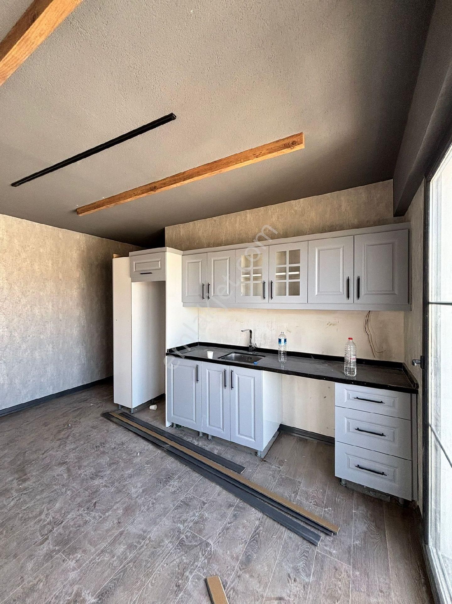 Çınarlıda Bulvar Üzeri 1+1 Ultra Lüks Satılık Daireler - Görsel 9