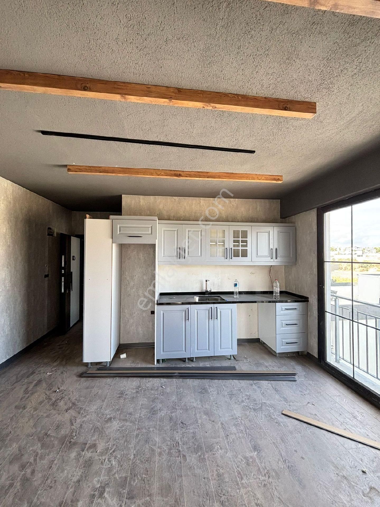 Çınarlıda Bulvar Üzeri 1+1 Ultra Lüks Satılık Daireler - Görsel 10