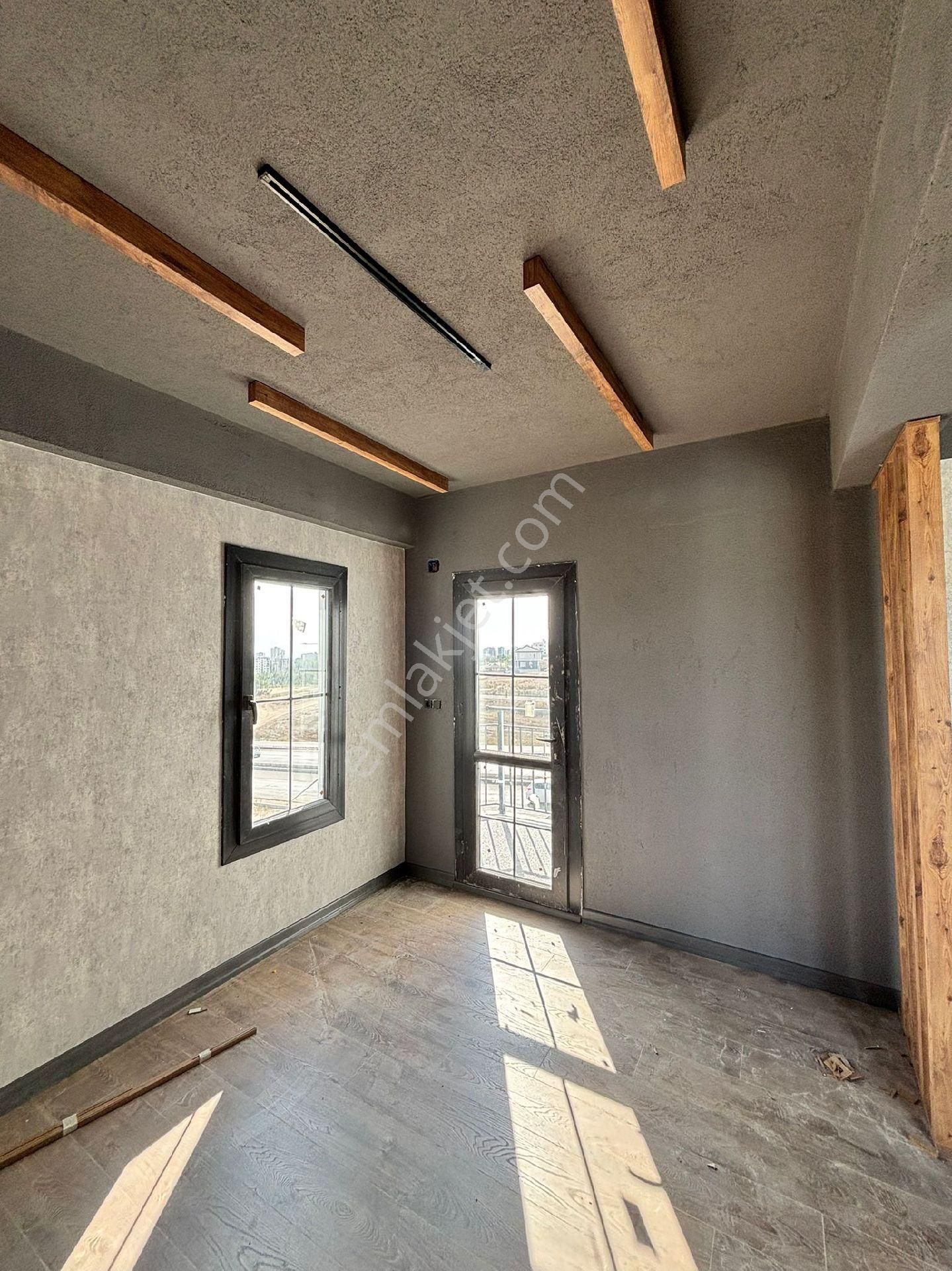 Çınarlıda Bulvar Üzeri 1+1 Ultra Lüks Satılık Daireler - Görsel 8