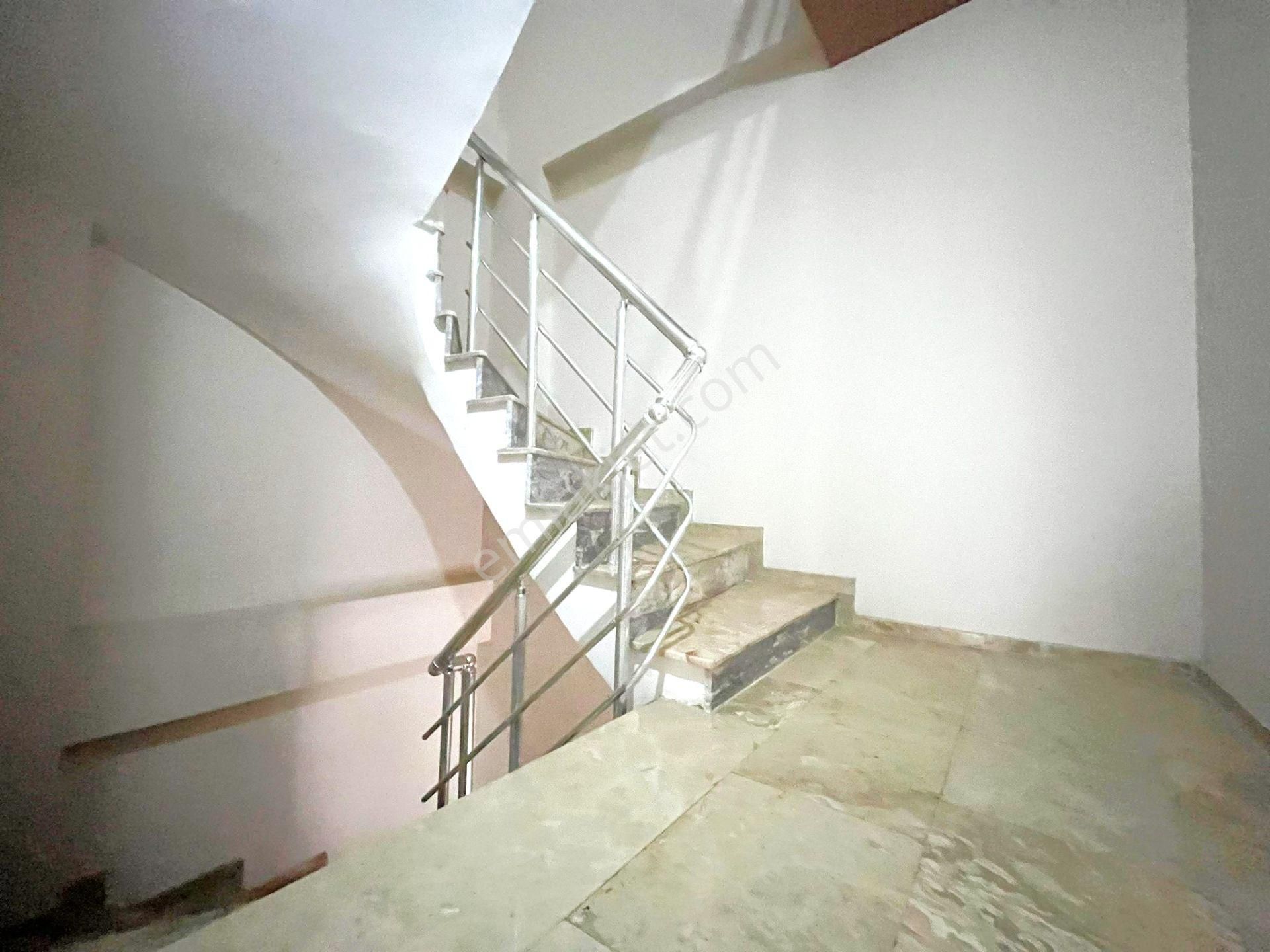 Tek Yetkili Aygül'den Akçay'da Giyinme Odalı Geniş Teraslı Ebeveyn Banyolu 4+1 Acill Satılık Villa - Görsel 27