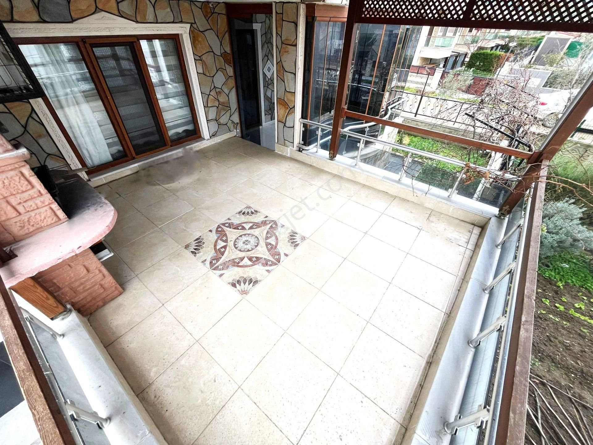 Tek Yetkili Aygül'den Akçay'da Giyinme Odalı Geniş Teraslı Ebeveyn Banyolu 4+1 Acill Satılık Villa - Görsel 24