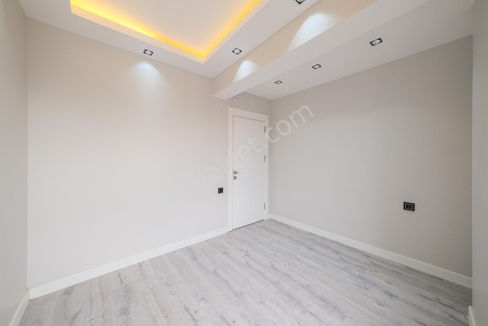 Dikilitaş'ta Fırsat Tapu Masrafsız Dubleks Daire - Görsel 2