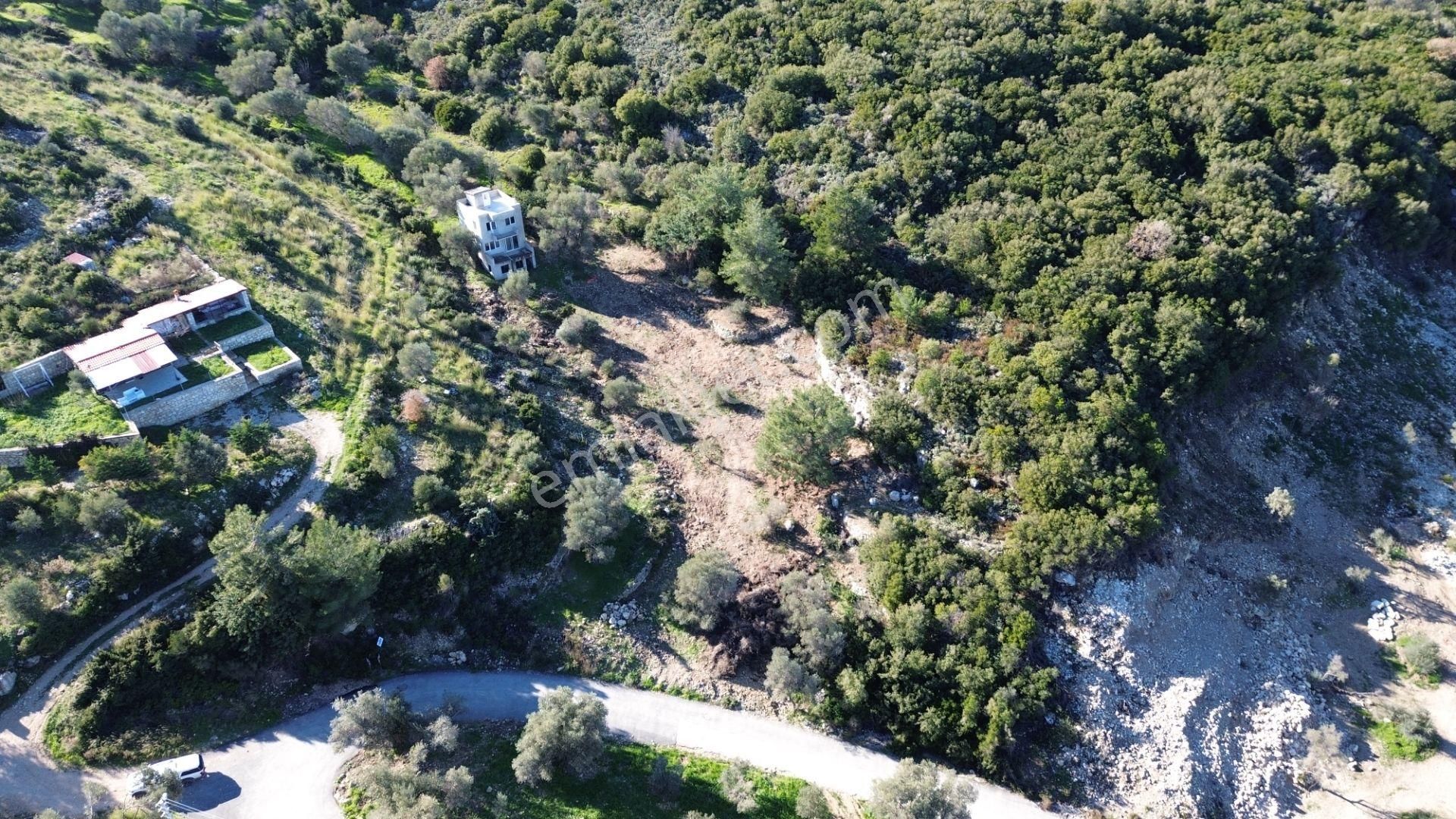 Karaburun İnecik'te İçerisinde 4+1 Müstakil Villa Bulunan Arazi - Görsel 17