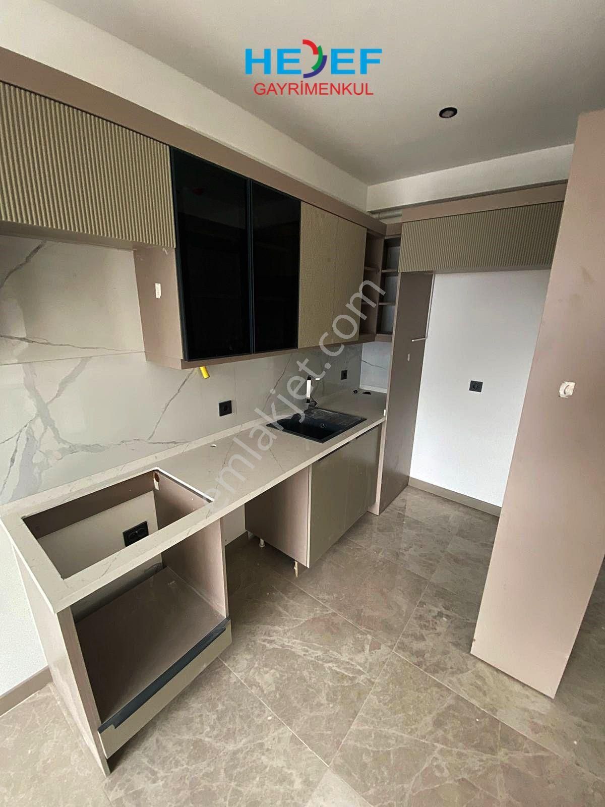 Hedef'ten Yaşardoğu Cad. Üzeri Deniz Manzaralı Kombili 1+1 - Görsel 5